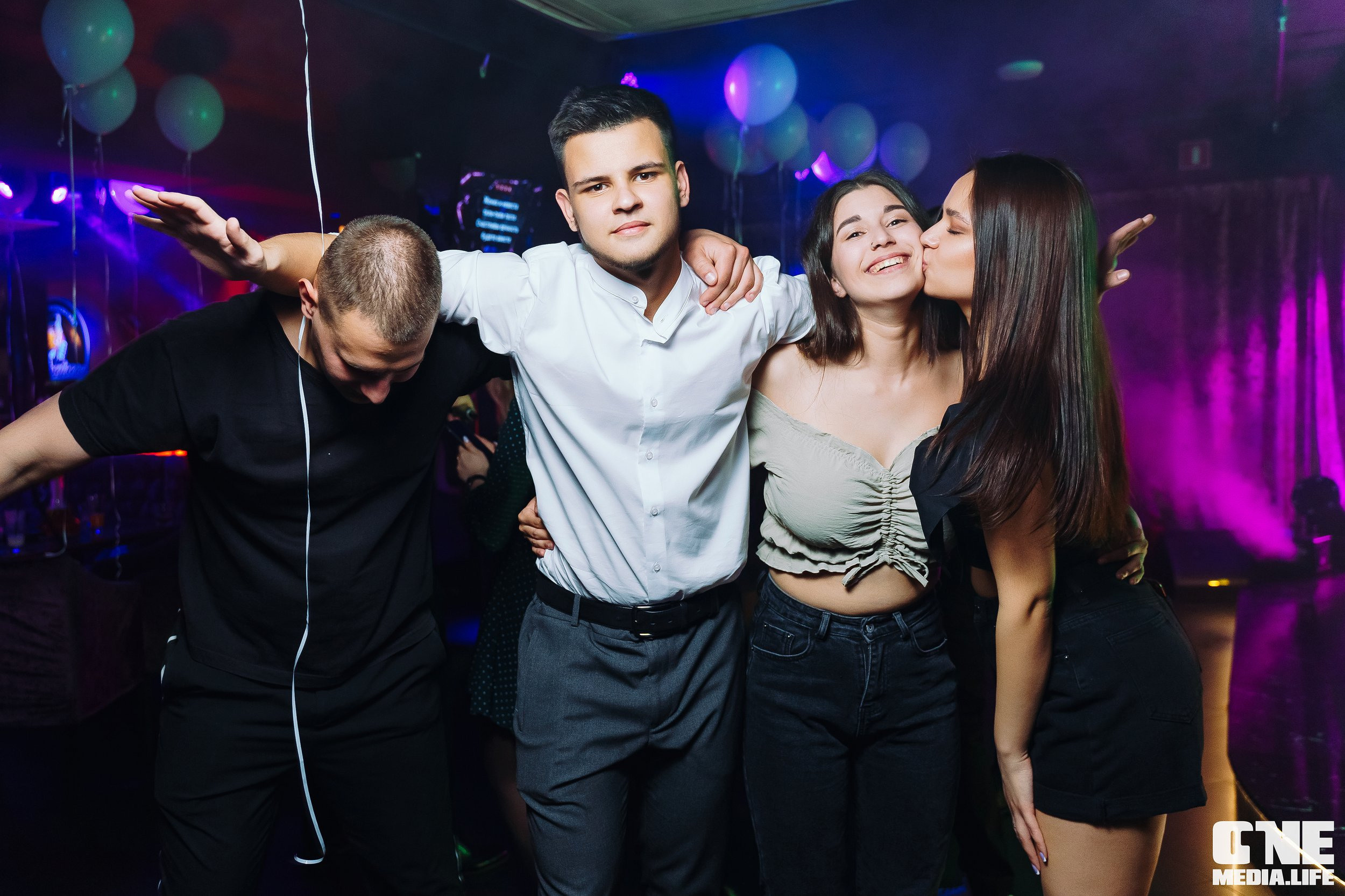 Фоторепортаж из караоке-клуба Эйфория. One Media Life: фоторепортажи, фотоотчеты с мероприятий и заведений
