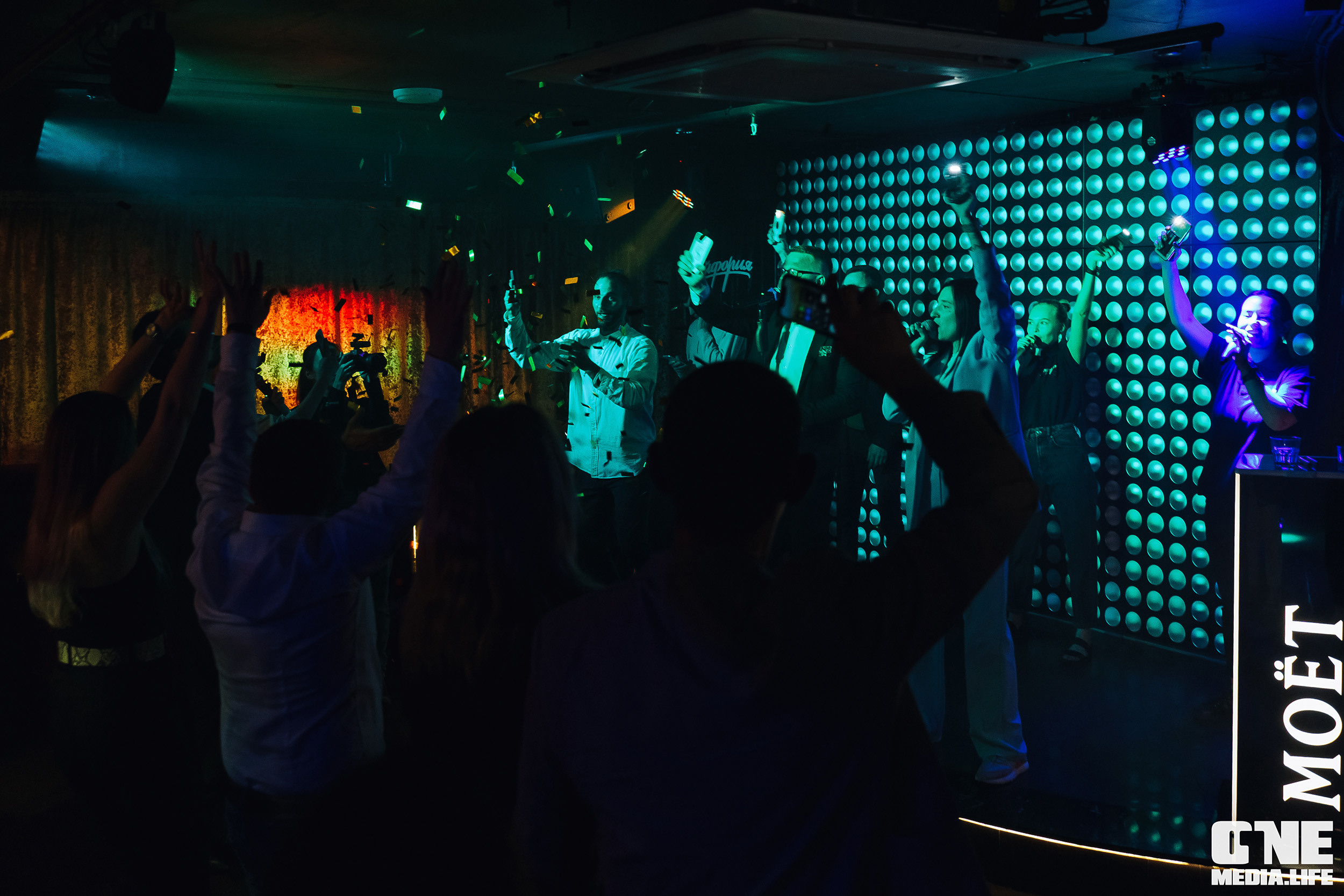 Фоторепортаж из караоке-клуба Эйфория. One Media Life: фоторепортажи, фотоотчеты с мероприятий и заведений
