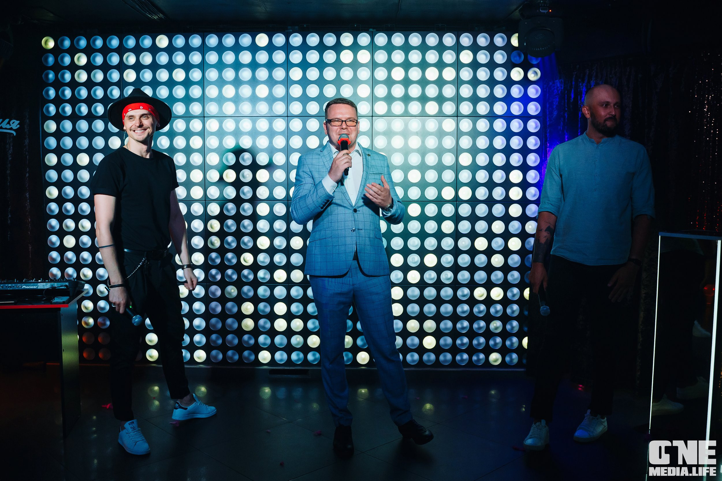 Фотоотчет из караоке-клуба Эйфория. One Media Life: фоторепортажи, фотоотчеты с мероприятий и заведений