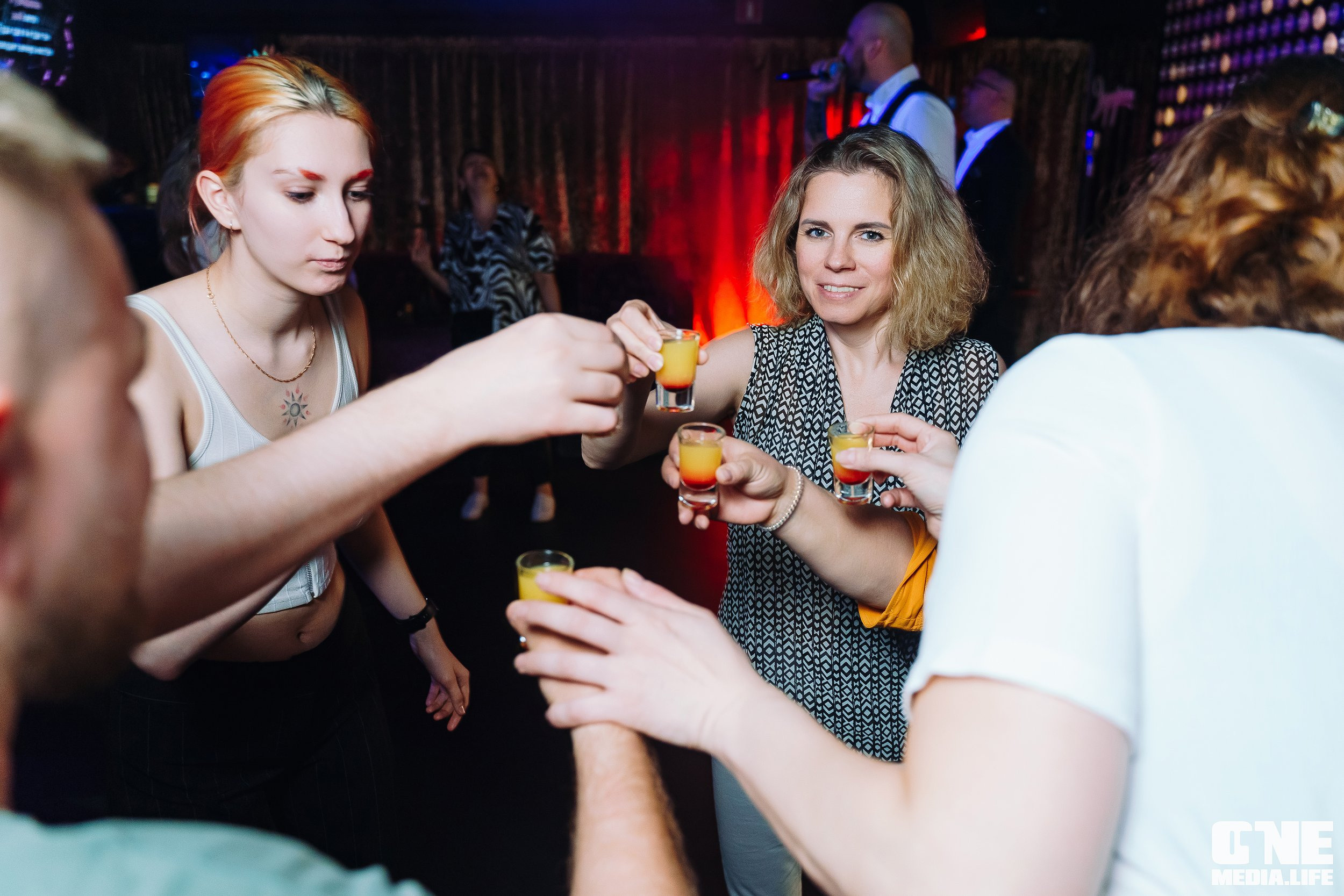 Фоторепортаж из караоке-клуба Эйфория. One Media Life: фоторепортажи, фотоотчеты с мероприятий и заведений