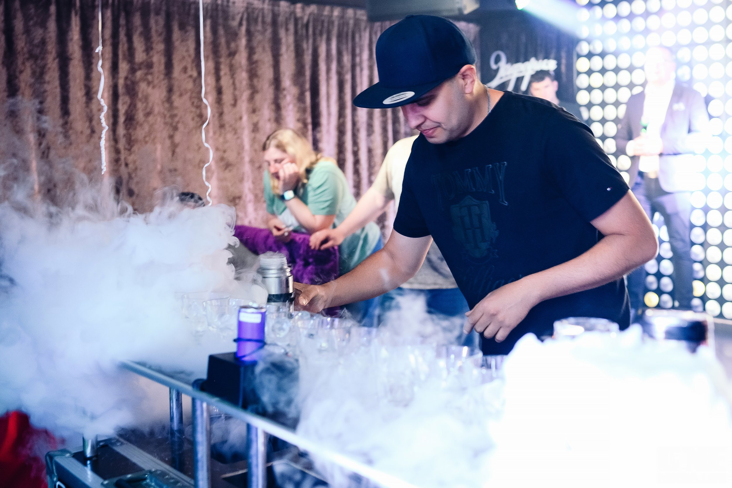 Фотоотчет из караоке-клуба Эйфория. One Media Life: фоторепортажи, фотоотчеты с мероприятий и заведений