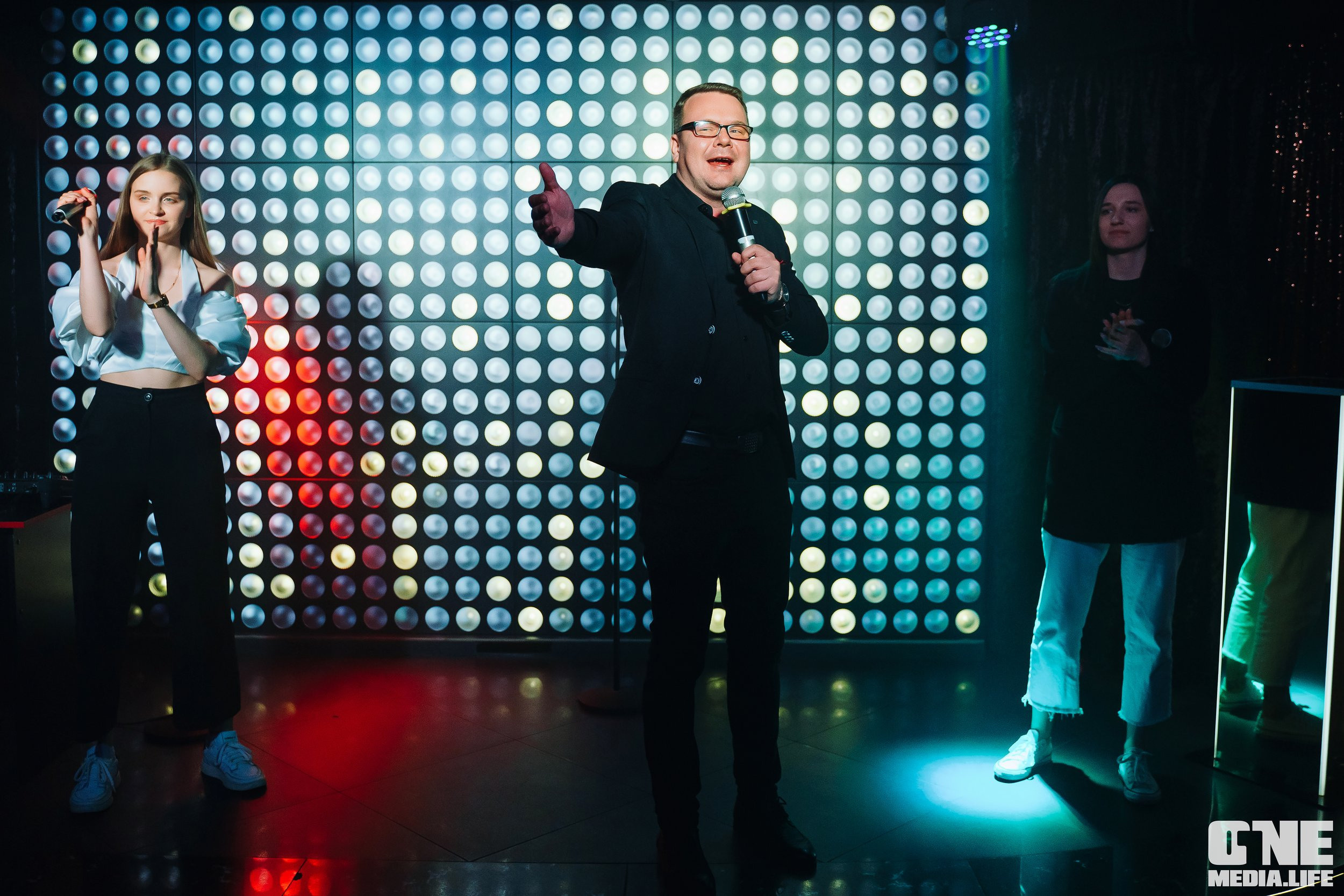 Фотоотчет из караоке-клуба Эйфория. One Media Life: фоторепортажи, фотоотчеты с мероприятий и заведений