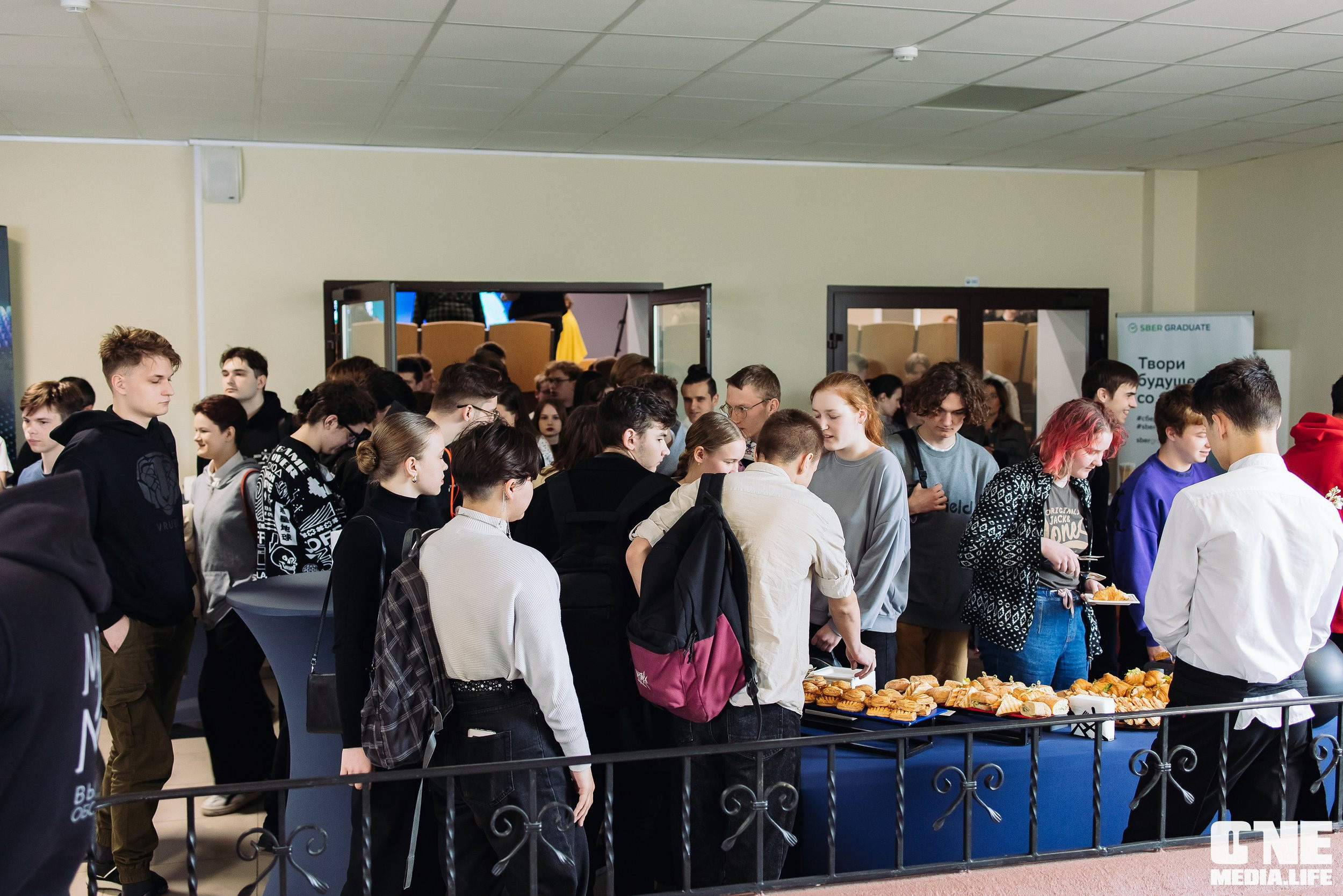 Серия лекция по искусственному интеллекту. One Media Life: фоторепортажи, фотоотчеты с мероприятий и заведений