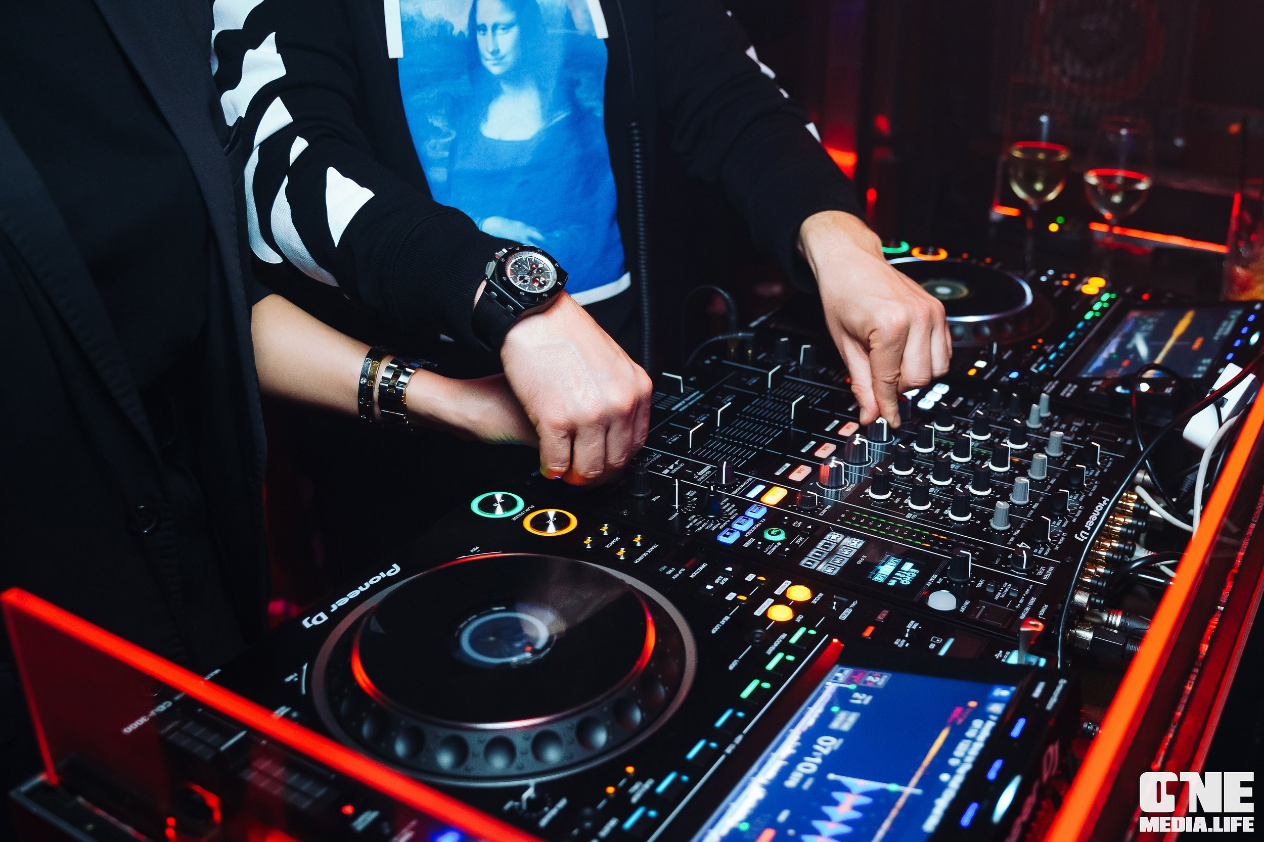 𝗘𝗟𝗘𝗠𝗘𝗡𝗧 𝗣𝗥𝗢𝗝𝗘𝗖𝗧 в SECRET Night Club. One Media Life: фоторепортажи, фотоотчеты с мероприятий и заведений