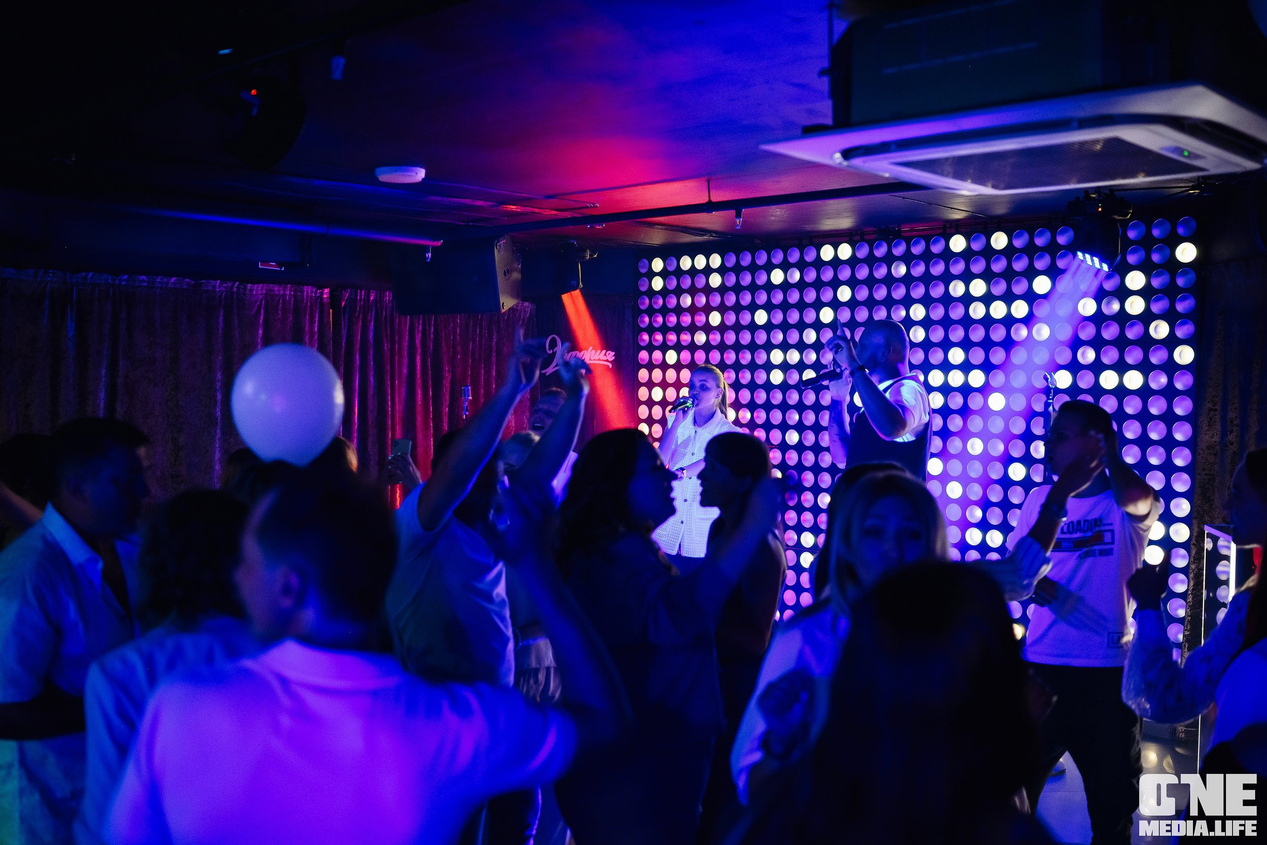 Фоторепортаж из караоке-клуба Эйфория. One Media Life: фоторепортажи, фотоотчеты с мероприятий и заведений