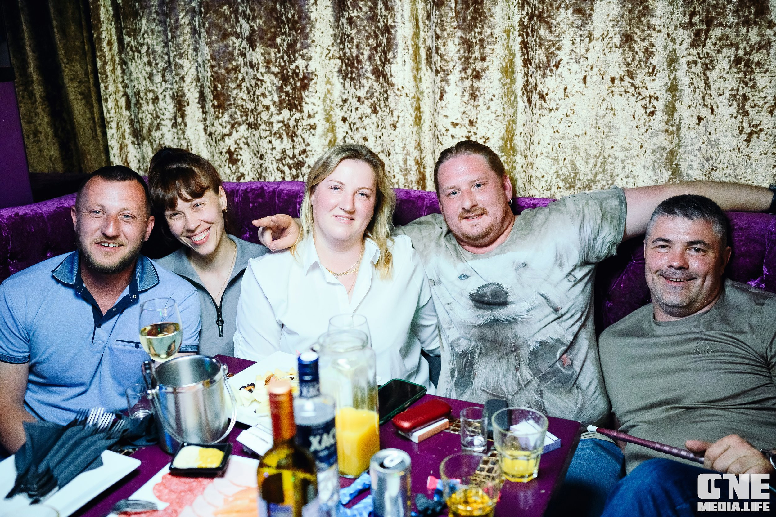 Фотоотчет из караоке-клуба Эйфория. One Media Life: фоторепортажи, фотоотчеты с мероприятий и заведений