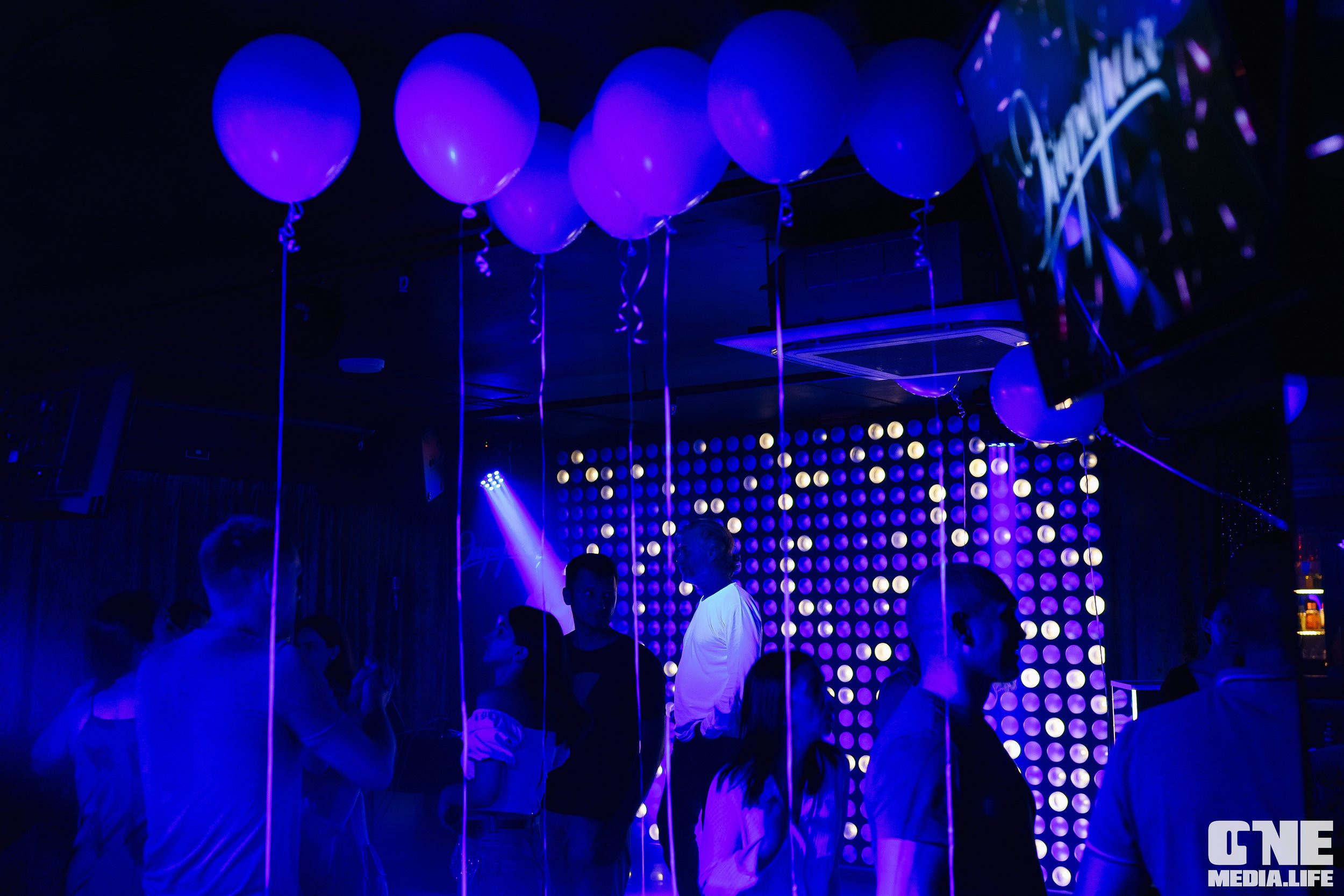 Фоторепортаж из караоке-клуба Эйфория. One Media Life: фоторепортажи, фотоотчеты с мероприятий и заведений