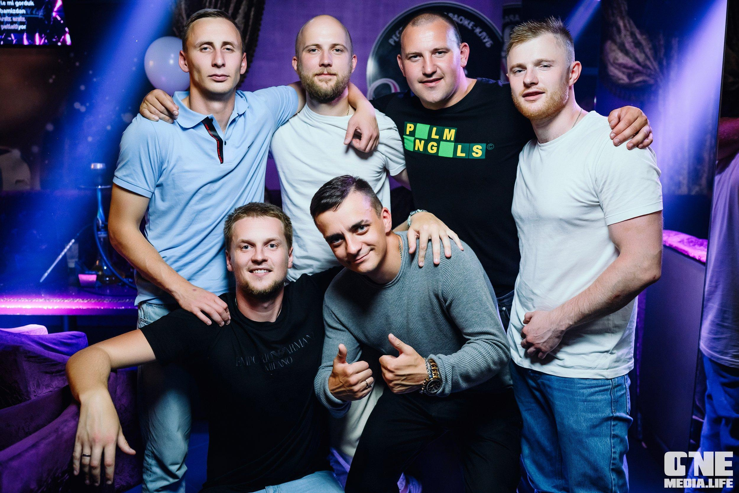 Фоторепортаж из караоке-клуба Эйфория. One Media Life: фоторепортажи, фотоотчеты с мероприятий и заведений