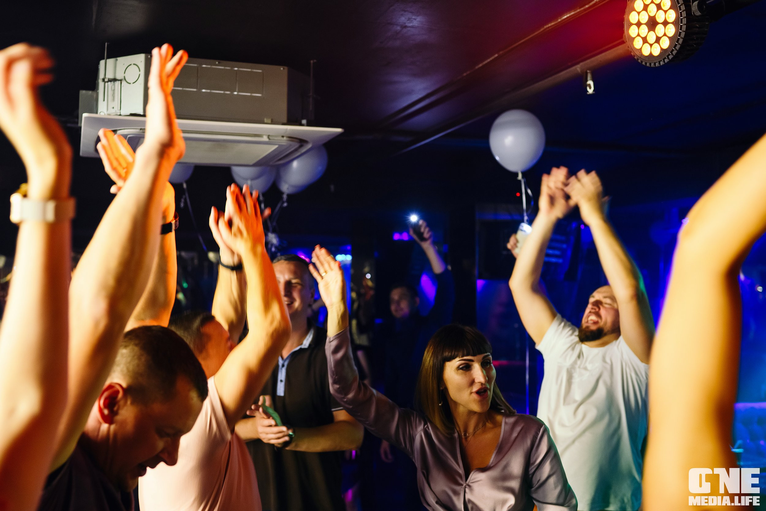 Фоторепортаж из караоке-клуба Эйфория. One Media Life: фоторепортажи, фотоотчеты с мероприятий и заведений