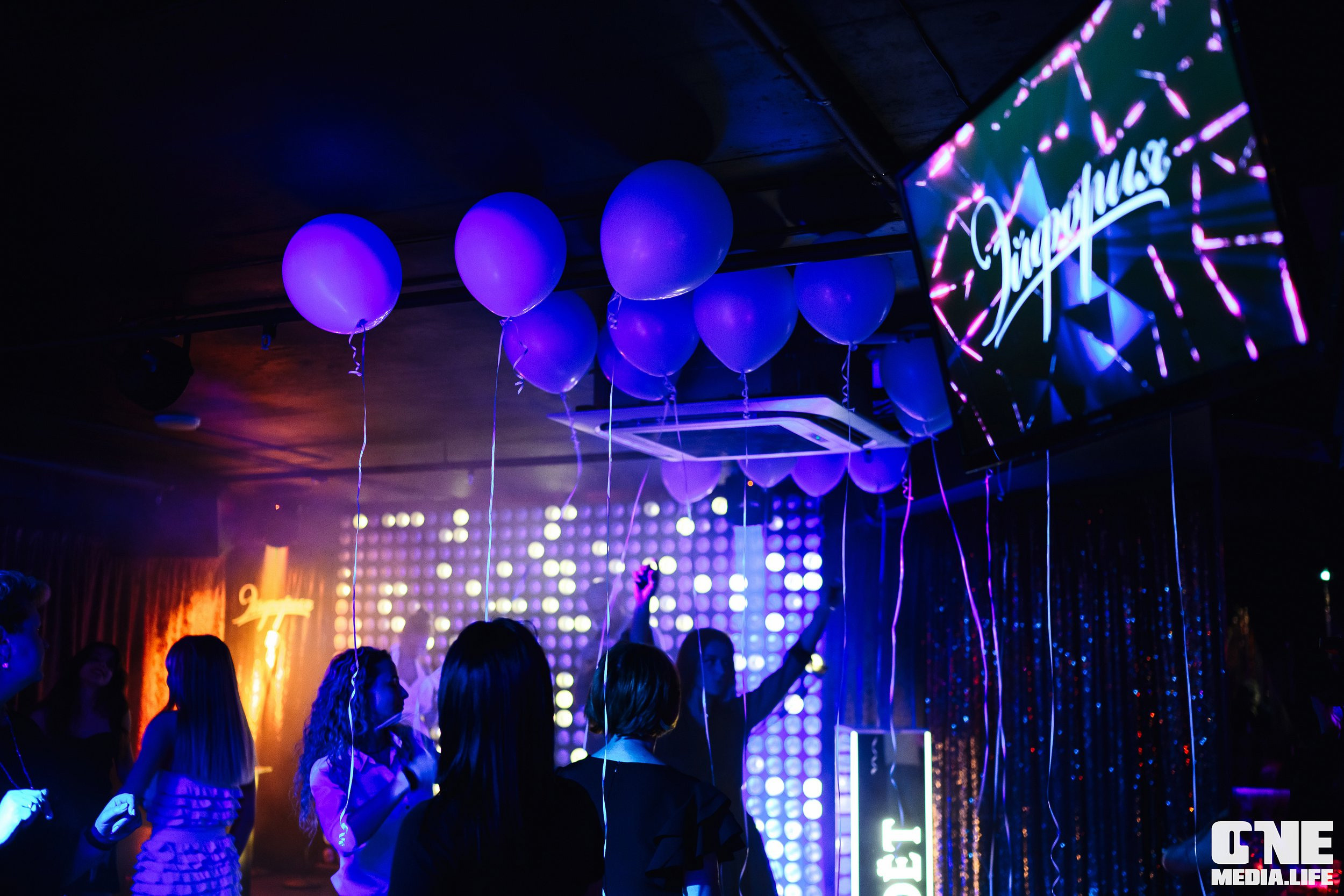 Фоторепортаж из караоке-клуба Эйфория. One Media Life: фоторепортажи, фотоотчеты с мероприятий и заведений