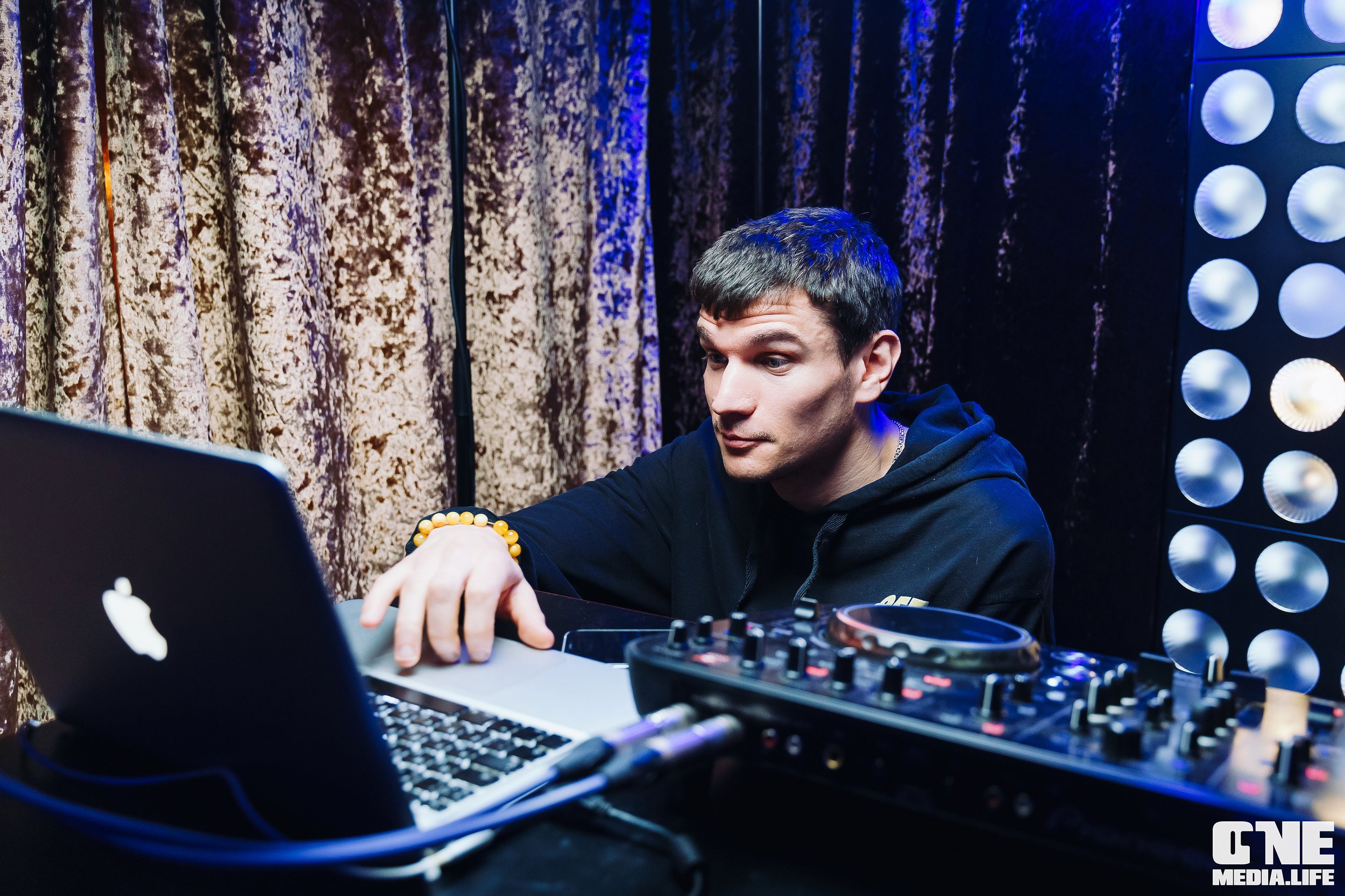 Фоторепортаж из караоке-клуба Эйфория. One Media Life: фоторепортажи, фотоотчеты с мероприятий и заведений