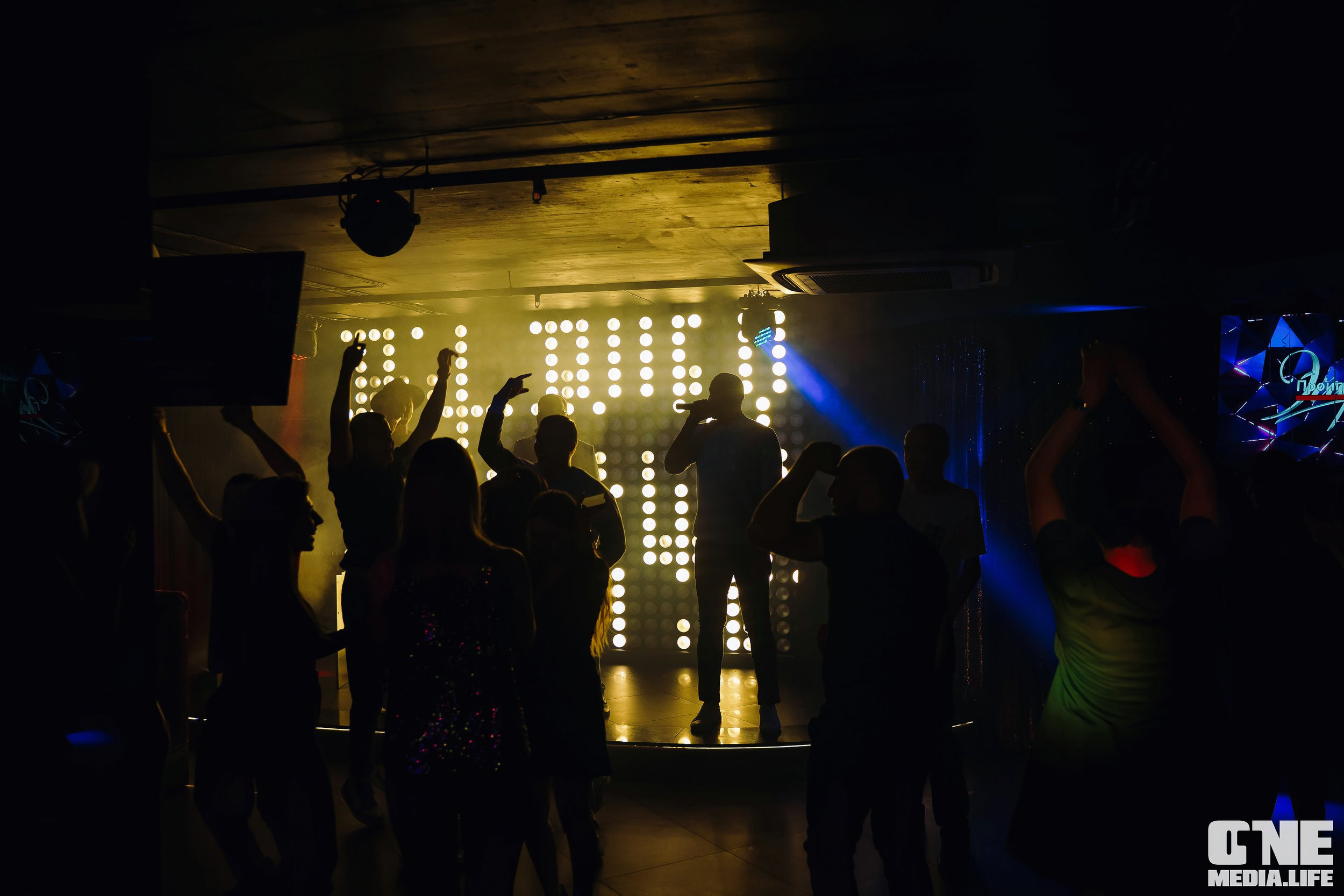 Фотоотчет из караоке-клуба Эйфория. One Media Life: фоторепортажи, фотоотчеты с мероприятий и заведений