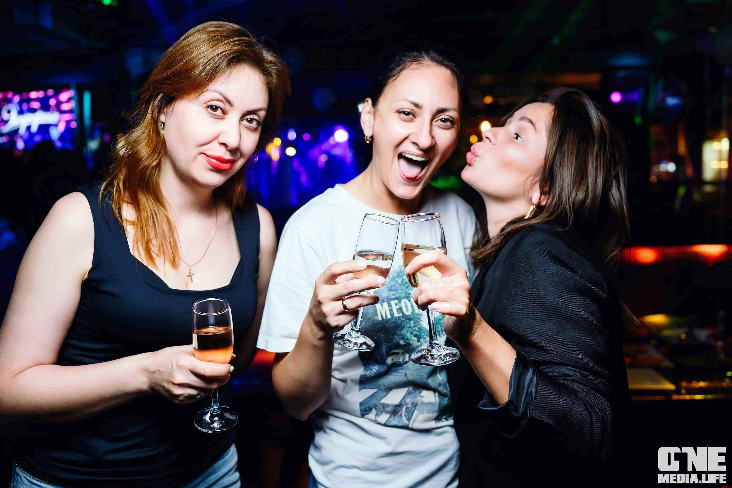 Фоторепортаж из караоке-клуба Эйфория. One Media Life: фоторепортажи, фотоотчеты с мероприятий и заведений