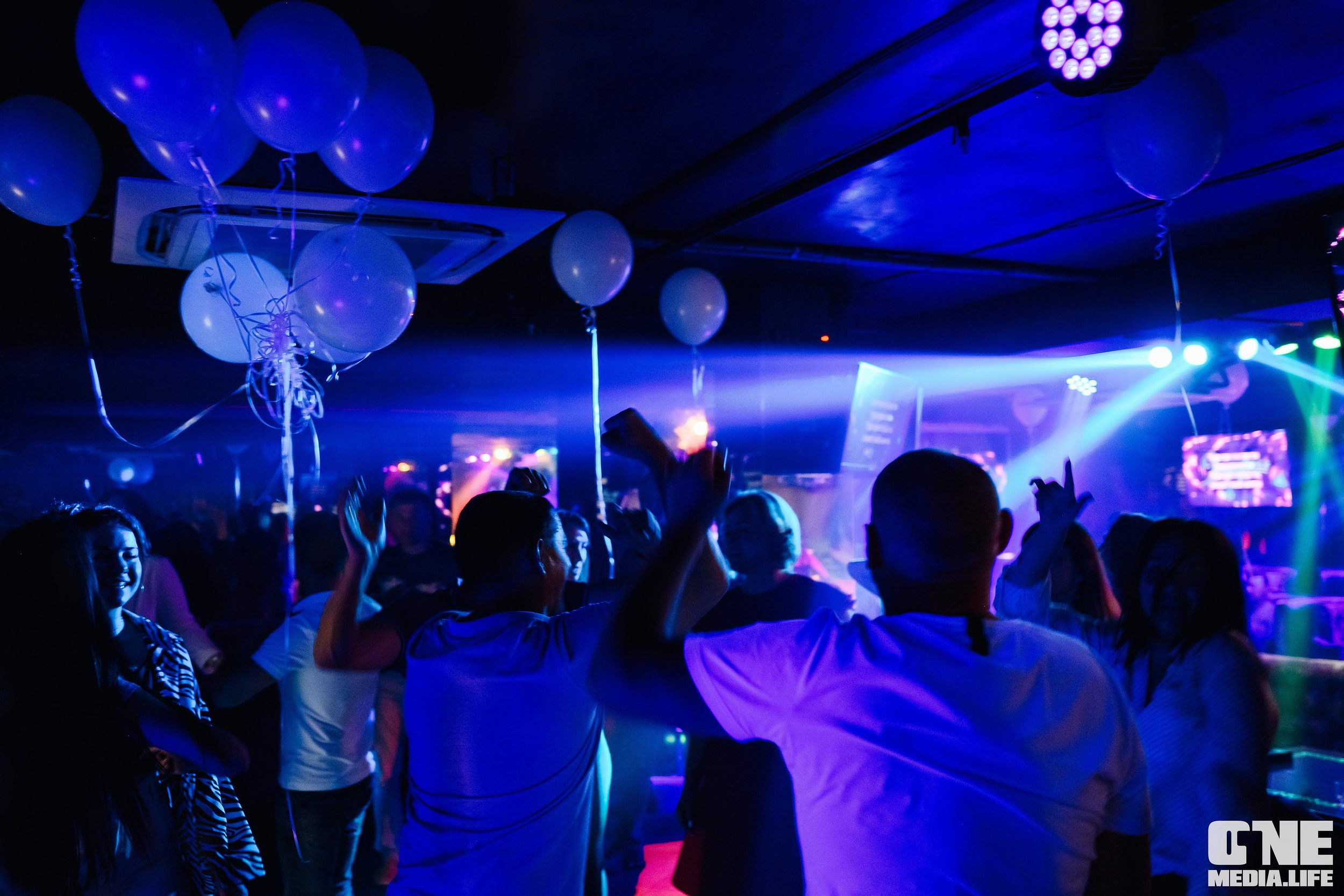 Фоторепортаж из караоке-клуба Эйфория. One Media Life: фоторепортажи, фотоотчеты с мероприятий и заведений