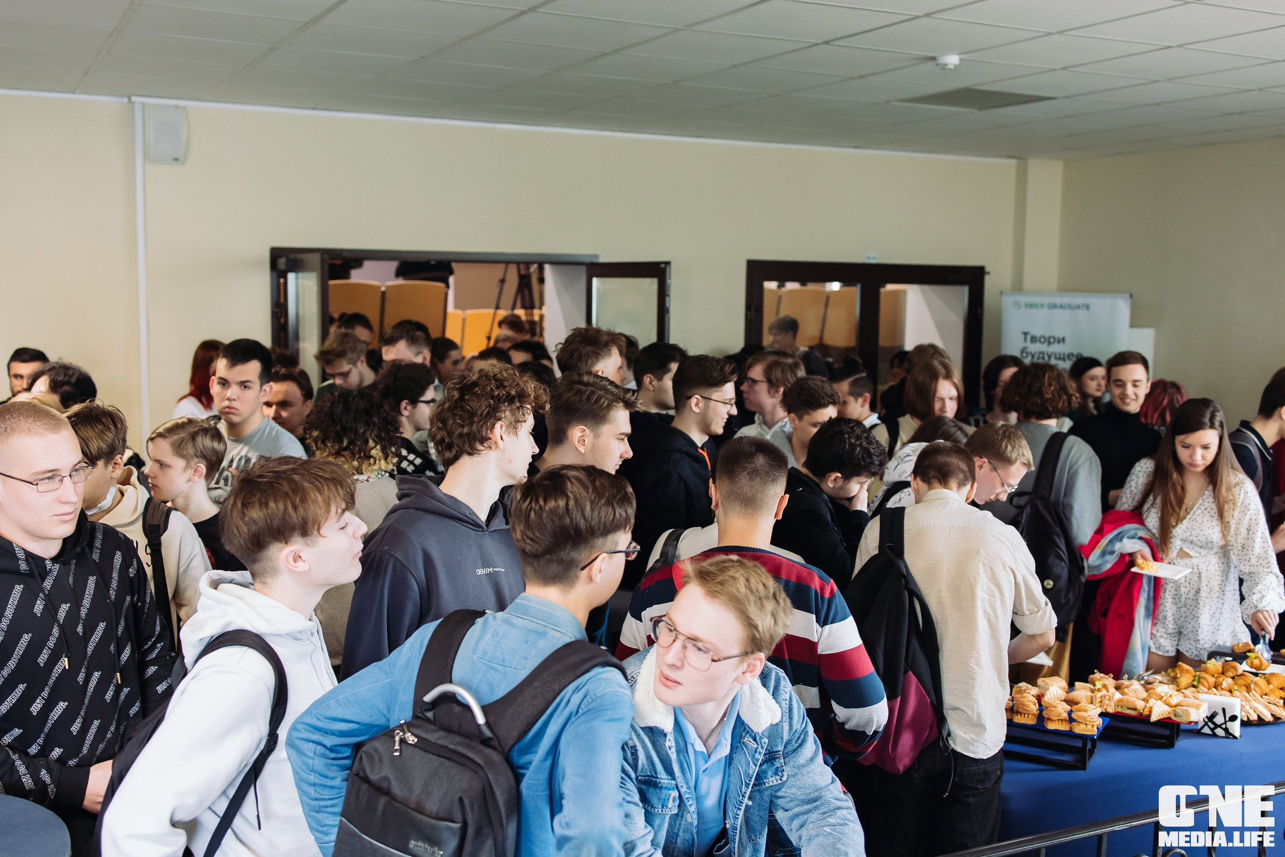 Серия лекция по искусственному интеллекту. One Media Life: фоторепортажи, фотоотчеты с мероприятий и заведений