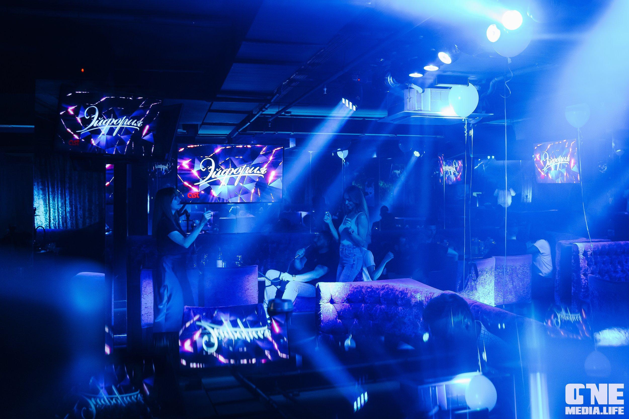 Фотоотчет из караоке-клуба Эйфория. One Media Life: фоторепортажи, фотоотчеты с мероприятий и заведений