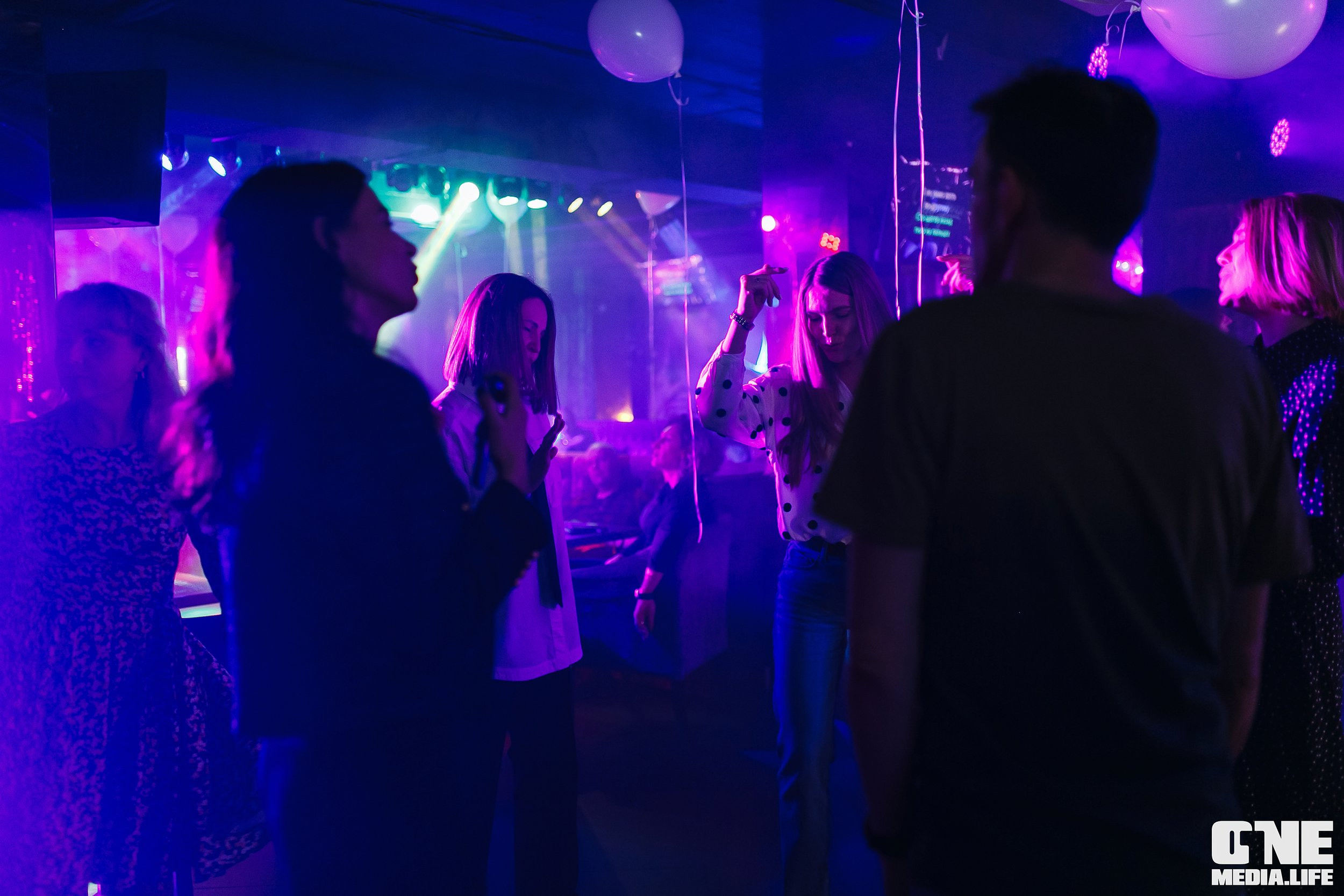 Фоторепортаж из караоке-клуба Эйфория. One Media Life: фоторепортажи, фотоотчеты с мероприятий и заведений
