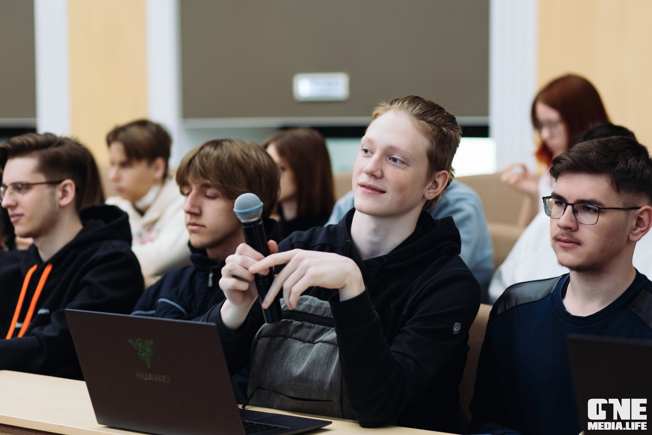 Серия лекция по искусственному интеллекту. One Media Life: фоторепортажи, фотоотчеты с мероприятий и заведений