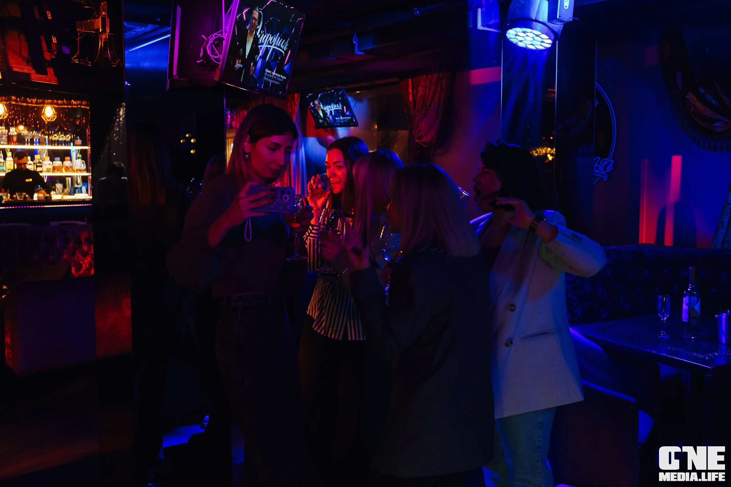 Фоторепортаж из караоке-клуба Эйфория. One Media Life: фоторепортажи, фотоотчеты с мероприятий и заведений