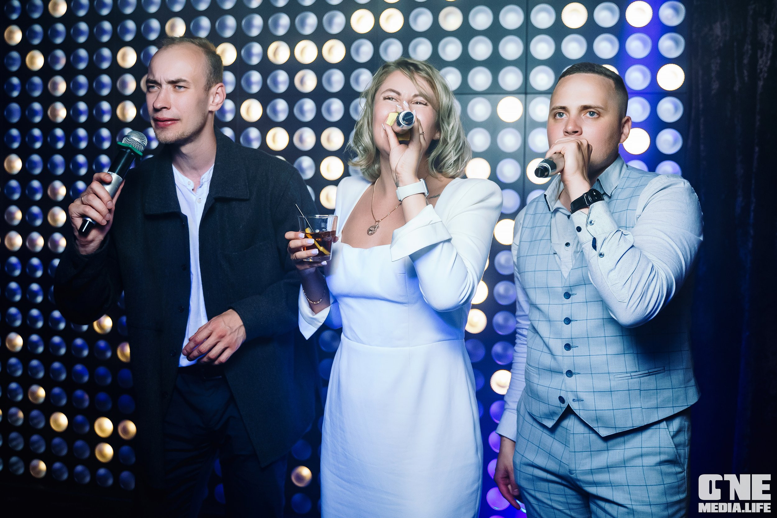 Фотоотчет из караоке-клуба Эйфория. One Media Life: фоторепортажи, фотоотчеты с мероприятий и заведений