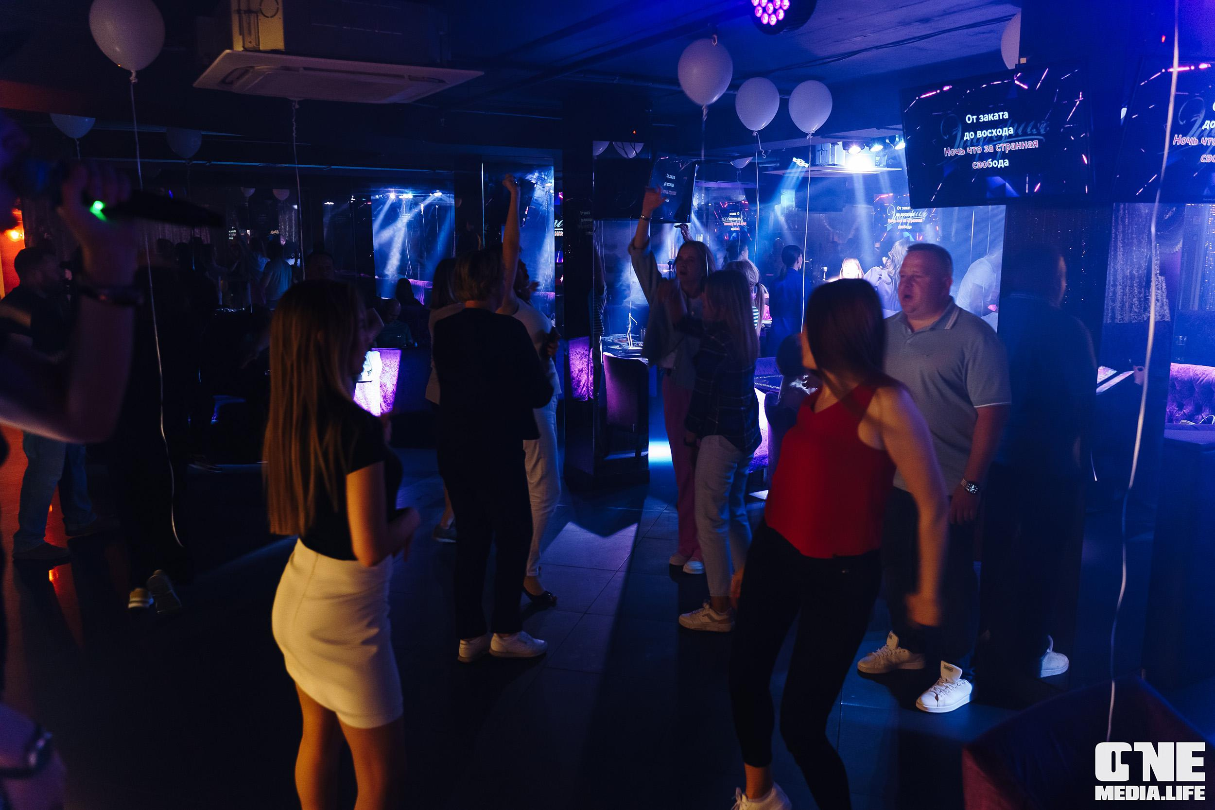 Фоторепортаж из караоке-клуба Эйфория. One Media Life: фоторепортажи, фотоотчеты с мероприятий и заведений