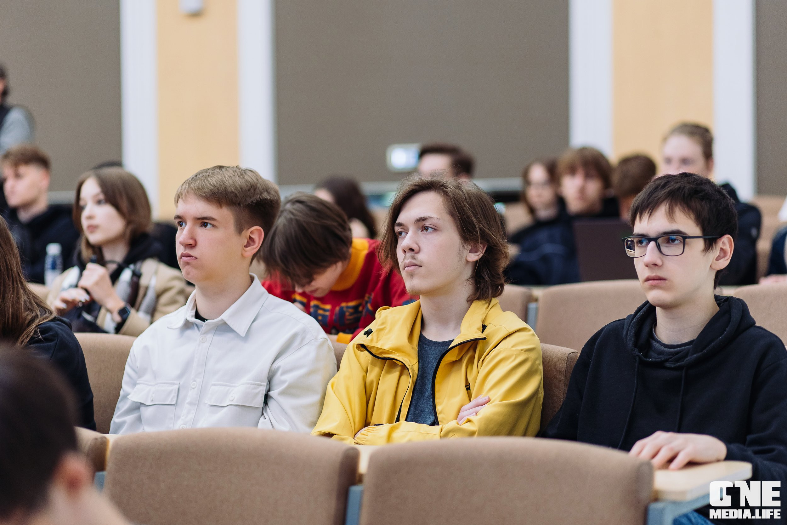 Серия лекция по искусственному интеллекту. One Media Life: фоторепортажи, фотоотчеты с мероприятий и заведений