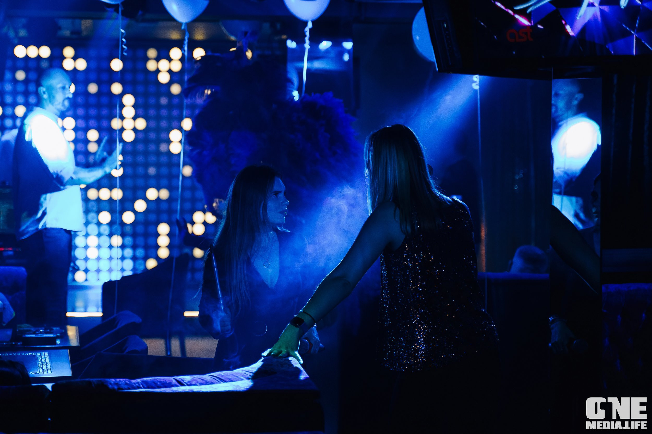 Фотоотчет из караоке-клуба Эйфория. One Media Life: фоторепортажи, фотоотчеты с мероприятий и заведений