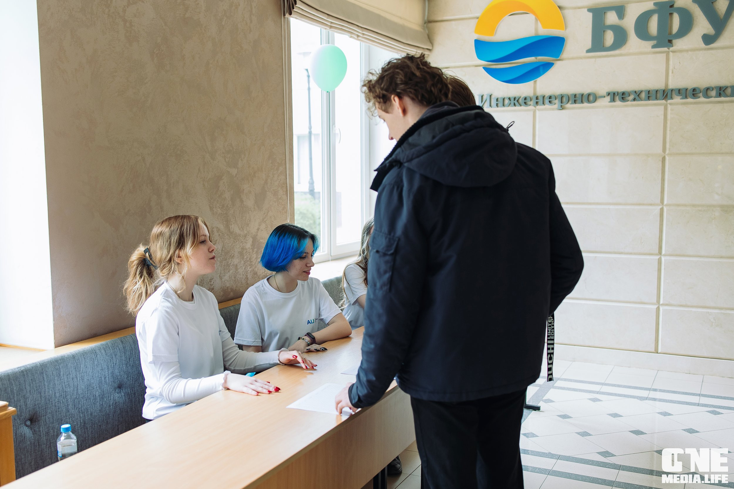 Серия лекция по искусственному интеллекту. One Media Life: фоторепортажи, фотоотчеты с мероприятий и заведений