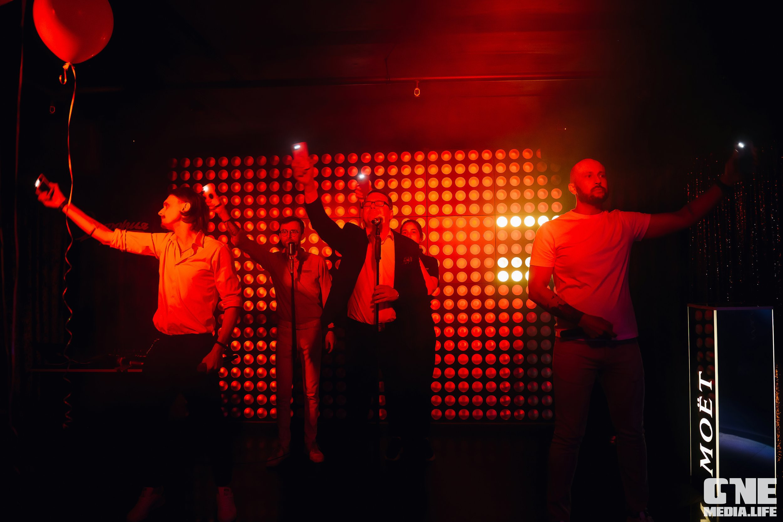 Фотоотчет из караоке-клуба Эйфория. One Media Life: фоторепортажи, фотоотчеты с мероприятий и заведений