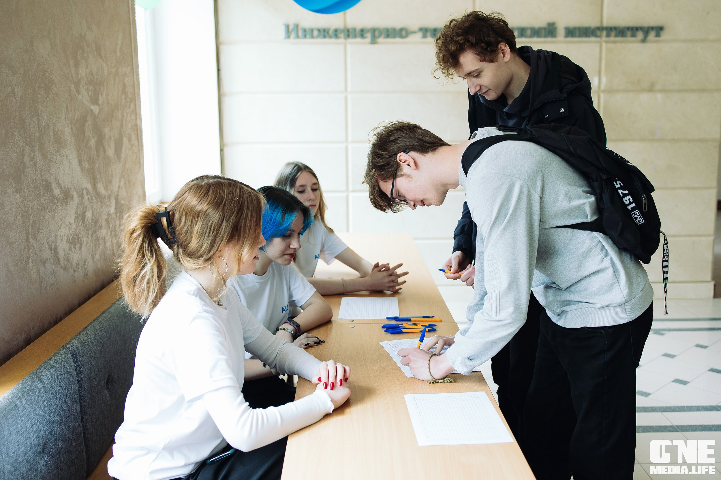 Серия лекция по искусственному интеллекту. One Media Life: фоторепортажи, фотоотчеты с мероприятий и заведений