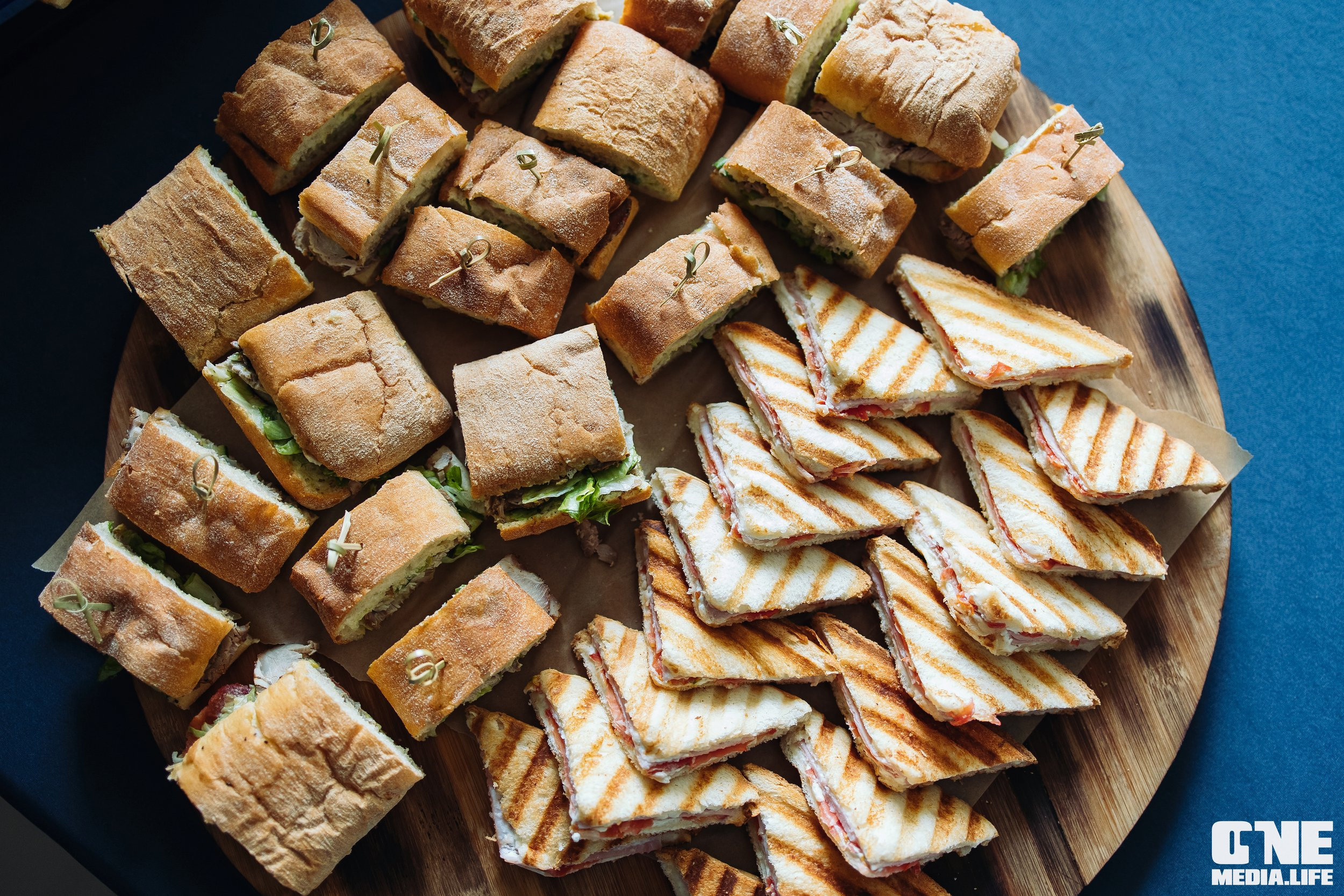 Серия лекция по искусственному интеллекту. One Media Life: фоторепортажи, фотоотчеты с мероприятий и заведений