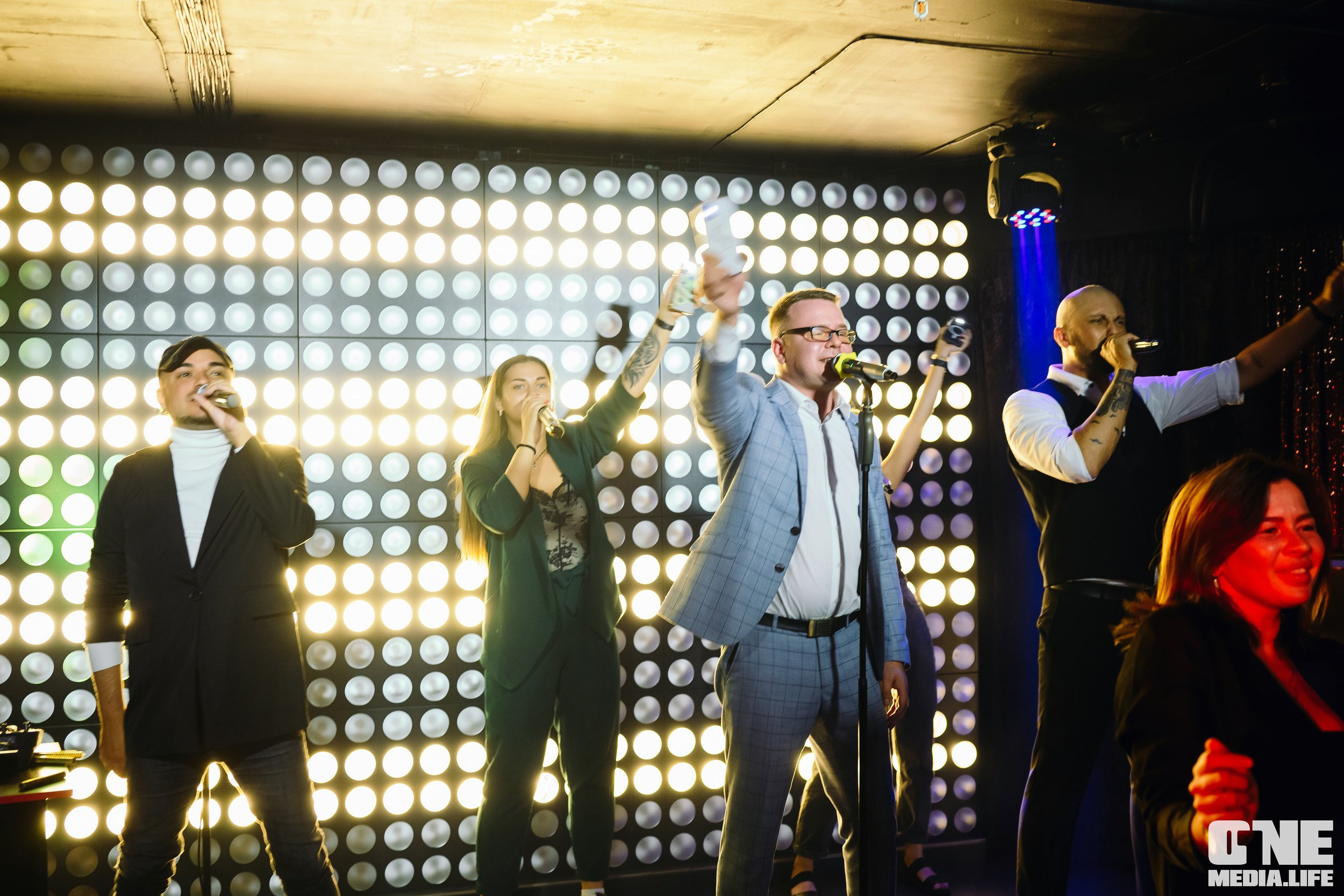 Фоторепортаж из караоке-клуба Эйфория. One Media Life: фоторепортажи, фотоотчеты с мероприятий и заведений