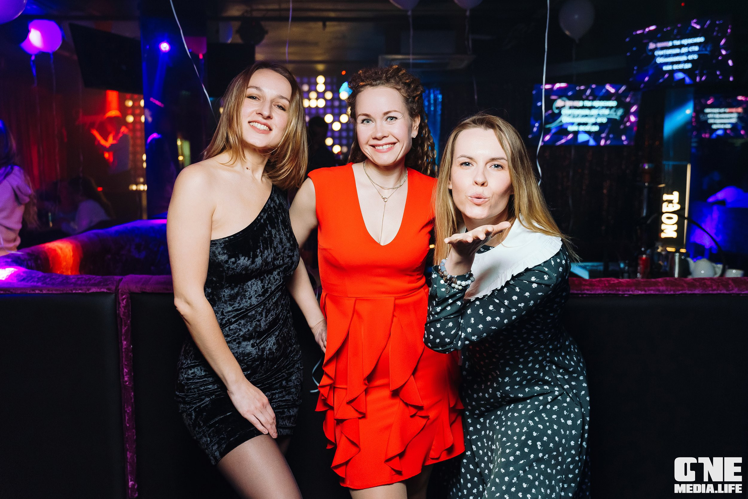 Фоторепортаж из караоке-клуба Эйфория. One Media Life: фоторепортажи, фотоотчеты с мероприятий и заведений