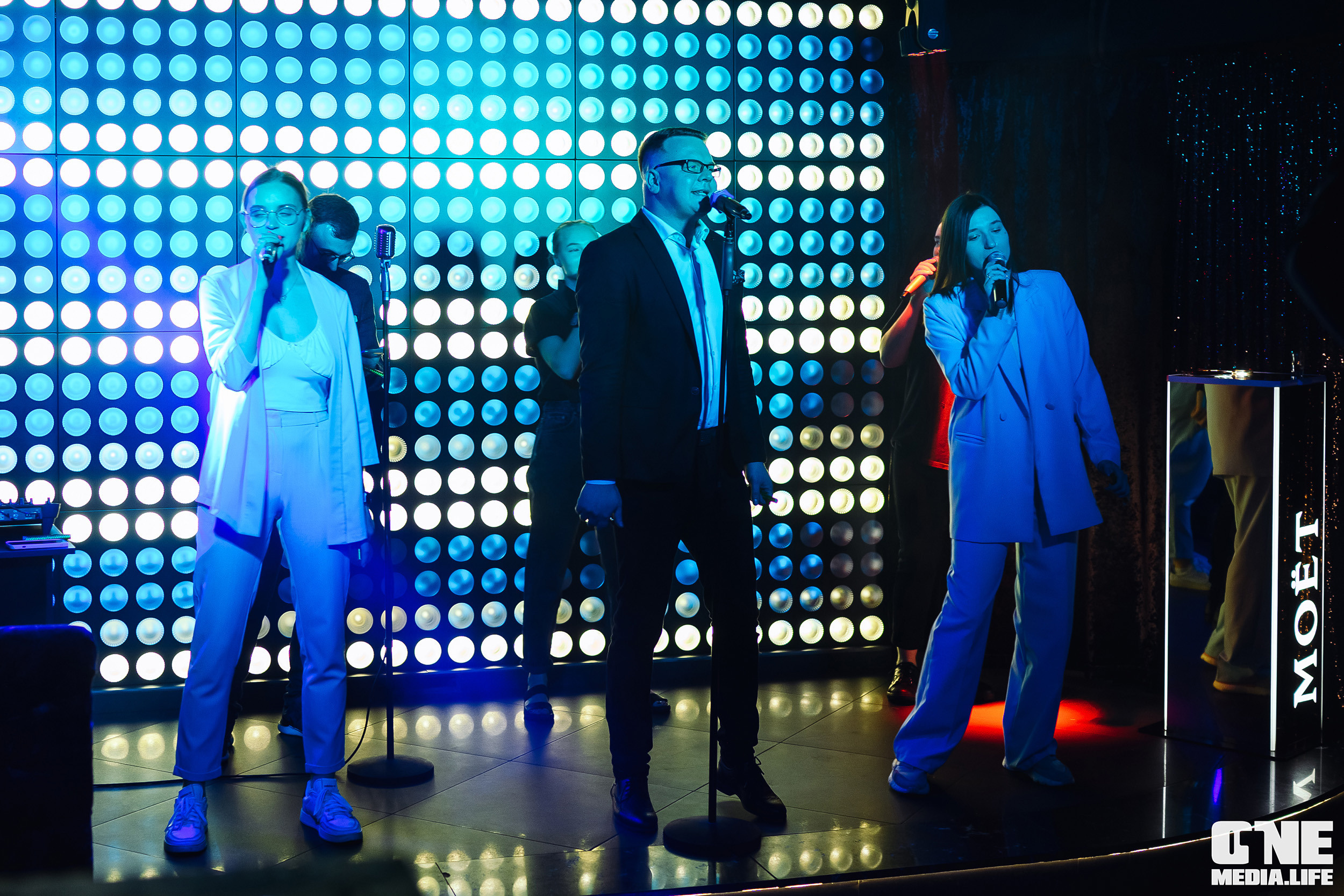 Фоторепортаж из караоке-клуба Эйфория. One Media Life: фоторепортажи, фотоотчеты с мероприятий и заведений