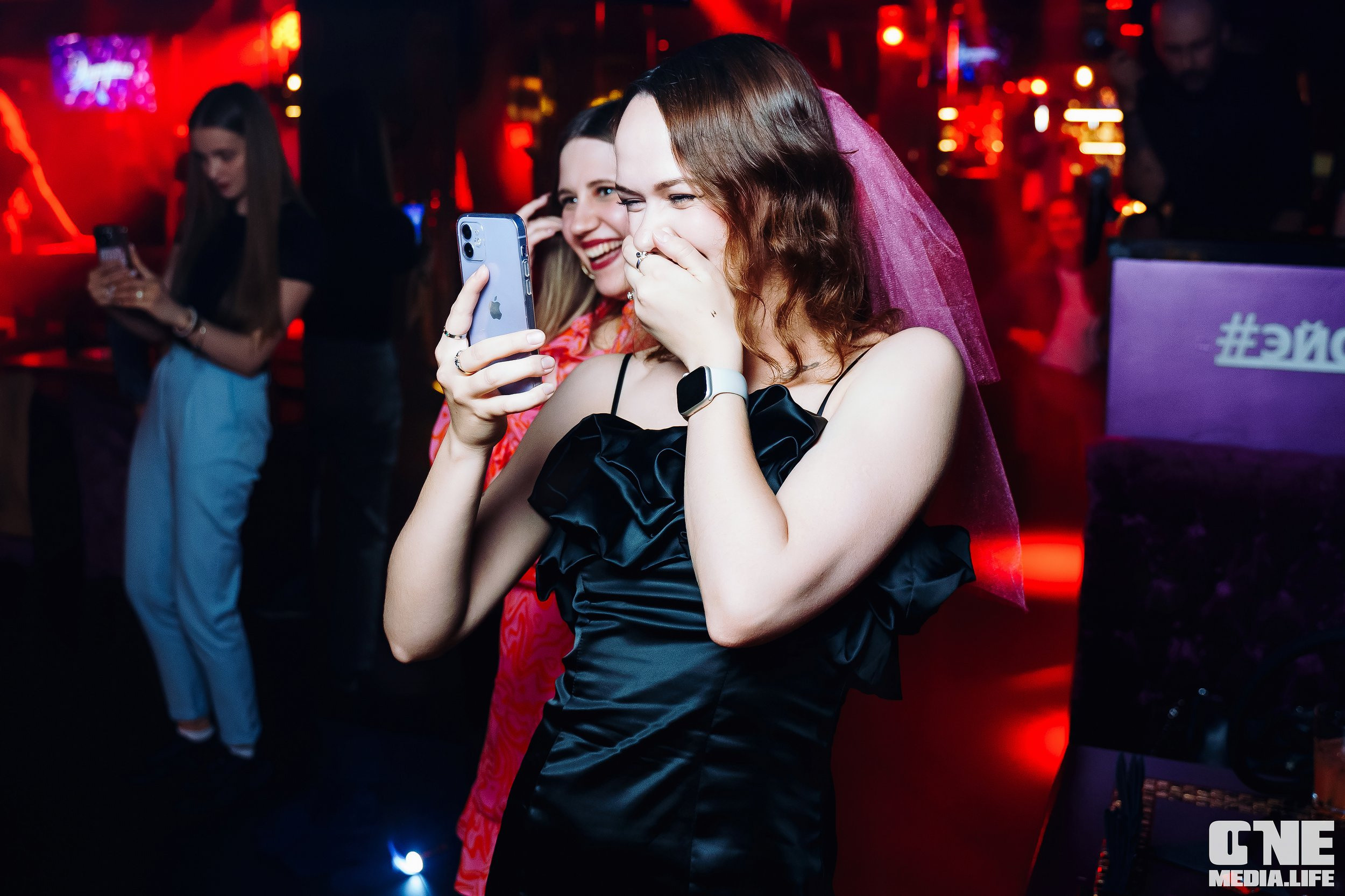 Фотоотчет из караоке-клуба Эйфория. One Media Life: фоторепортажи, фотоотчеты с мероприятий и заведений