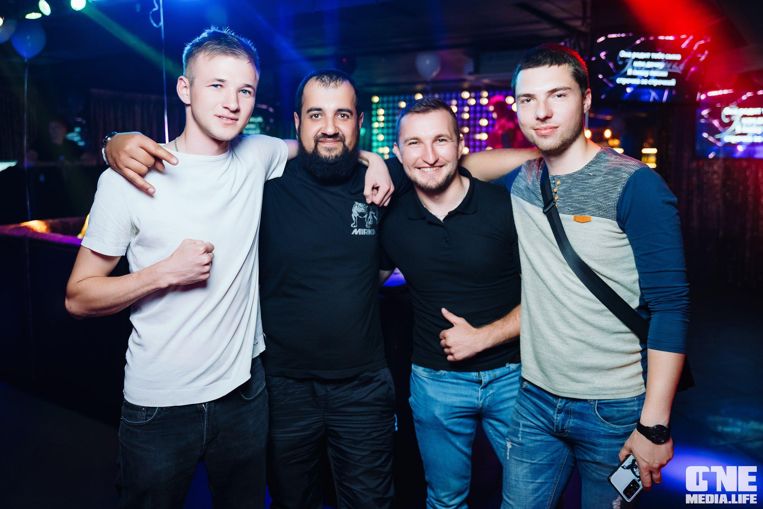 Фотоотчет из караоке-клуба Эйфория. One Media Life: фоторепортажи, фотоотчеты с мероприятий и заведений