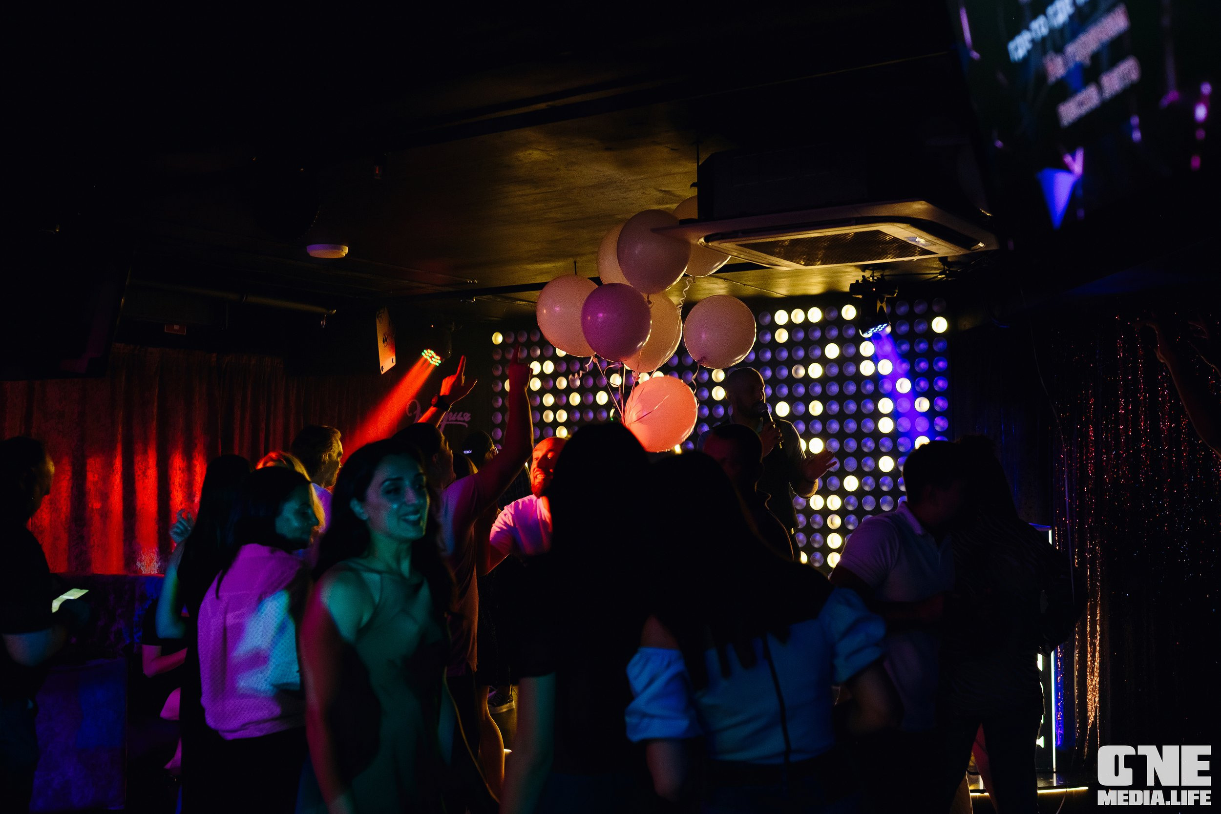Фоторепортаж из караоке-клуба Эйфория. One Media Life: фоторепортажи, фотоотчеты с мероприятий и заведений