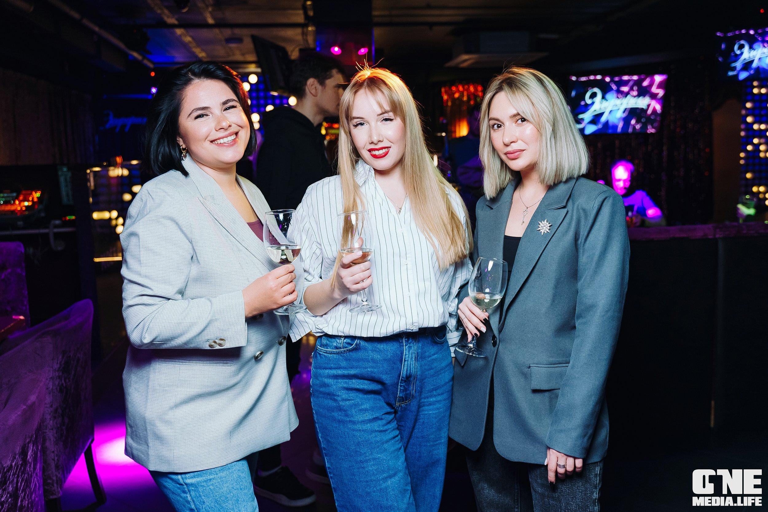 Фоторепортаж из караоке-клуба Эйфория. One Media Life: фоторепортажи, фотоотчеты с мероприятий и заведений