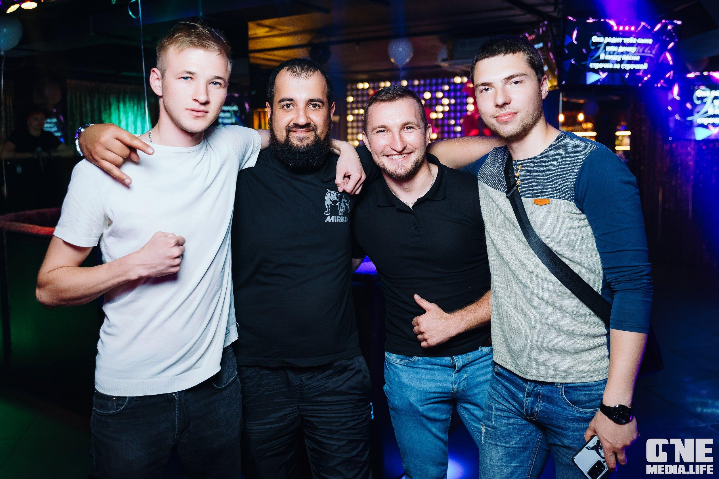 Фотоотчет из караоке-клуба Эйфория. One Media Life: фоторепортажи, фотоотчеты с мероприятий и заведений