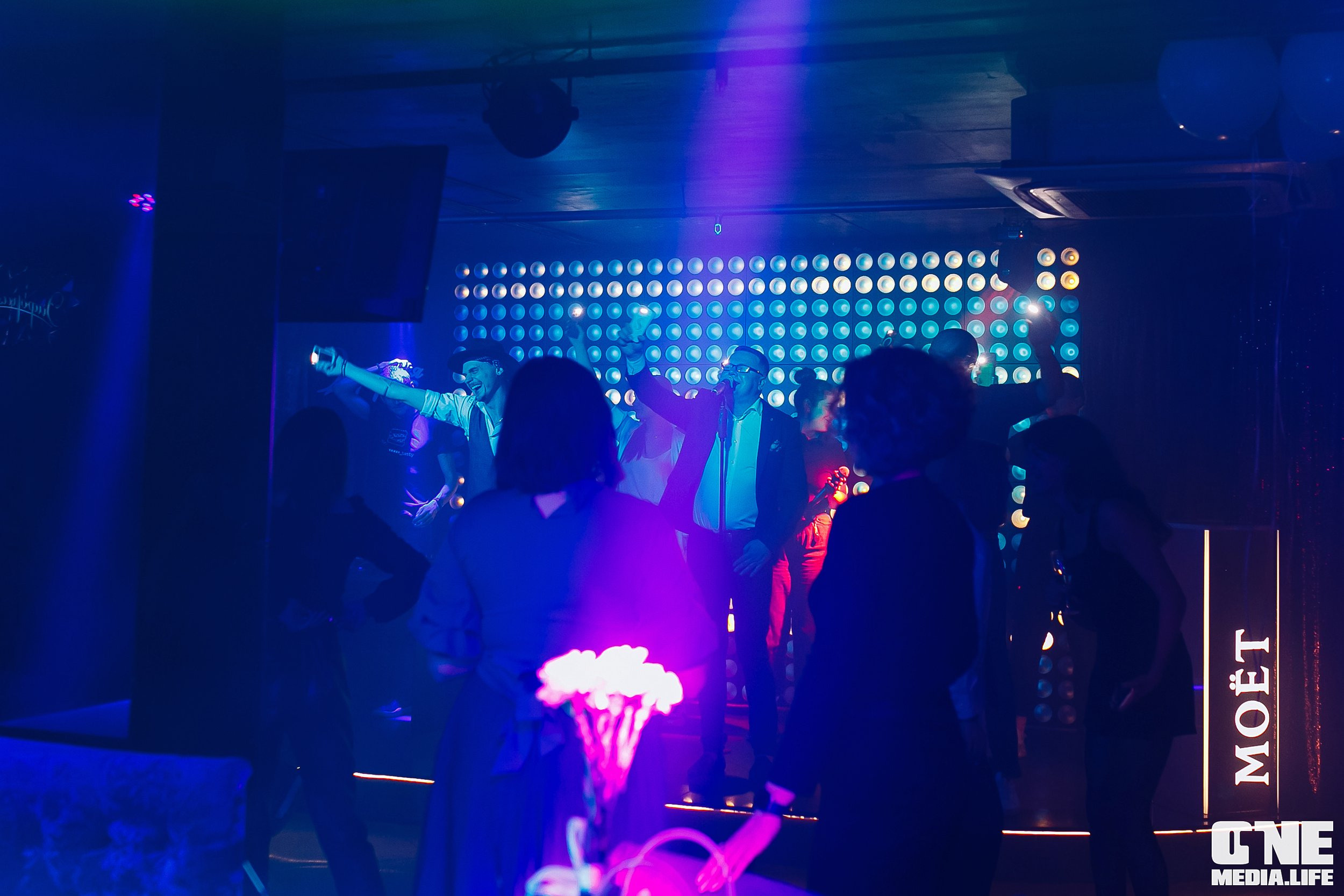 Фоторепортаж из караоке-клуба Эйфория. One Media Life: фоторепортажи, фотоотчеты с мероприятий и заведений