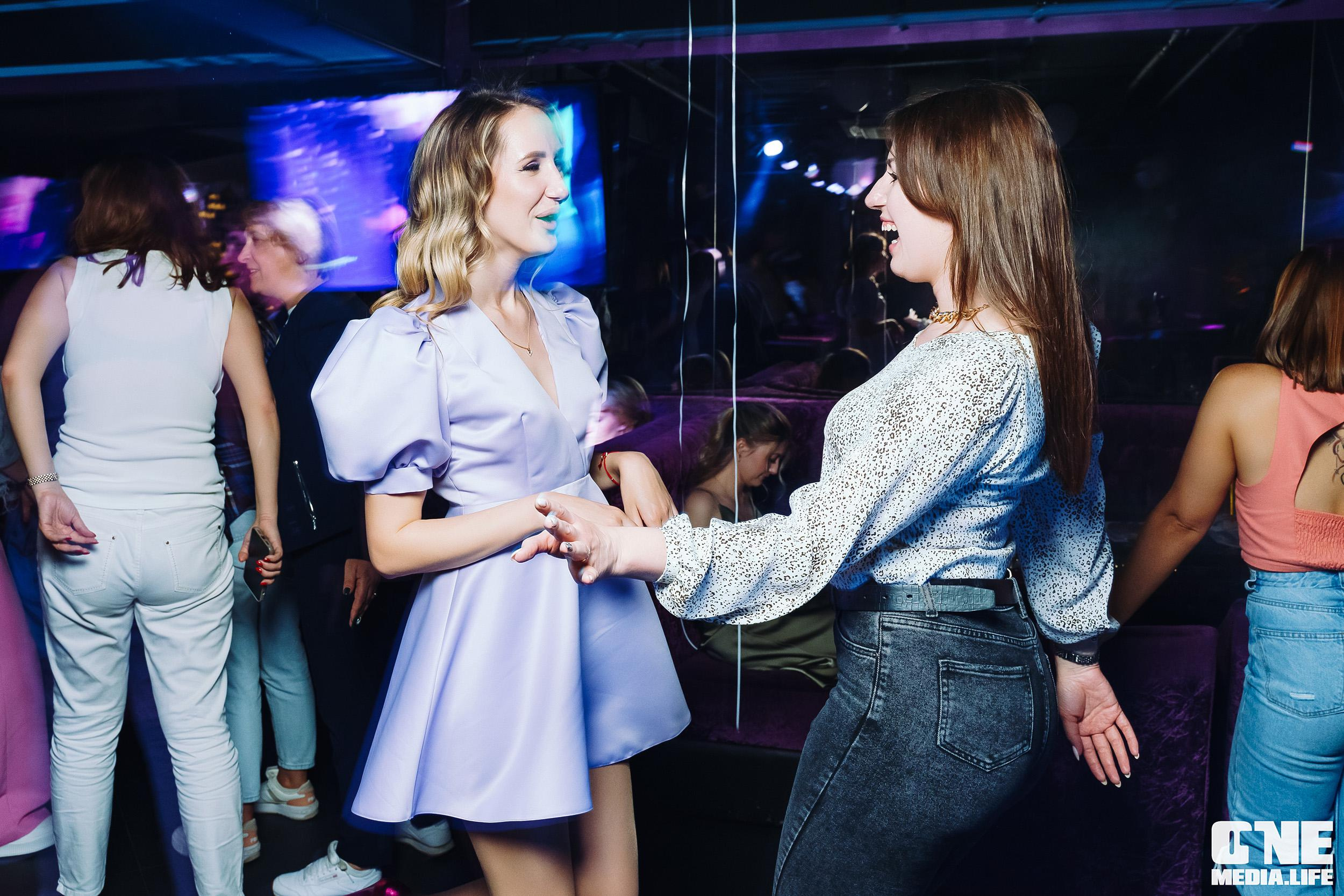 Фоторепортаж из караоке-клуба Эйфория. One Media Life: фоторепортажи, фотоотчеты с мероприятий и заведений