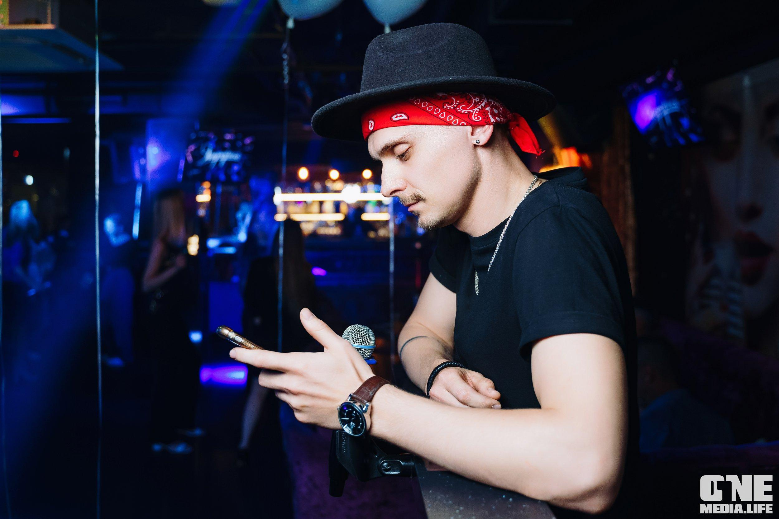 Фотоотчет из караоке-клуба Эйфория. One Media Life: фоторепортажи, фотоотчеты с мероприятий и заведений