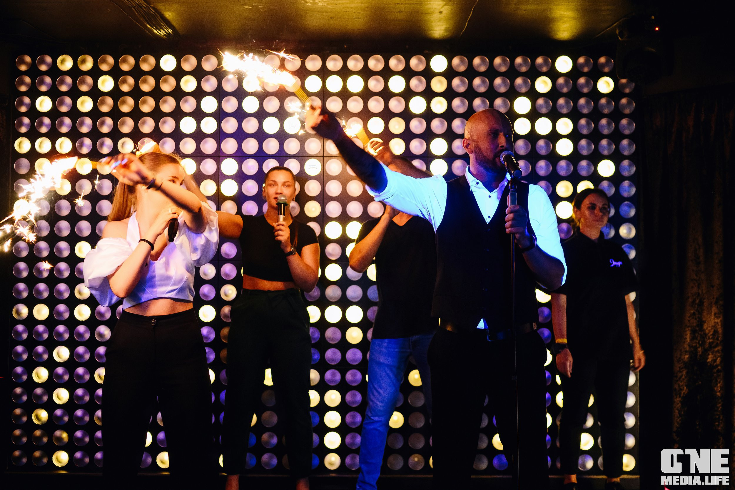 Фоторепортаж из караоке-клуба Эйфория. One Media Life: фоторепортажи, фотоотчеты с мероприятий и заведений