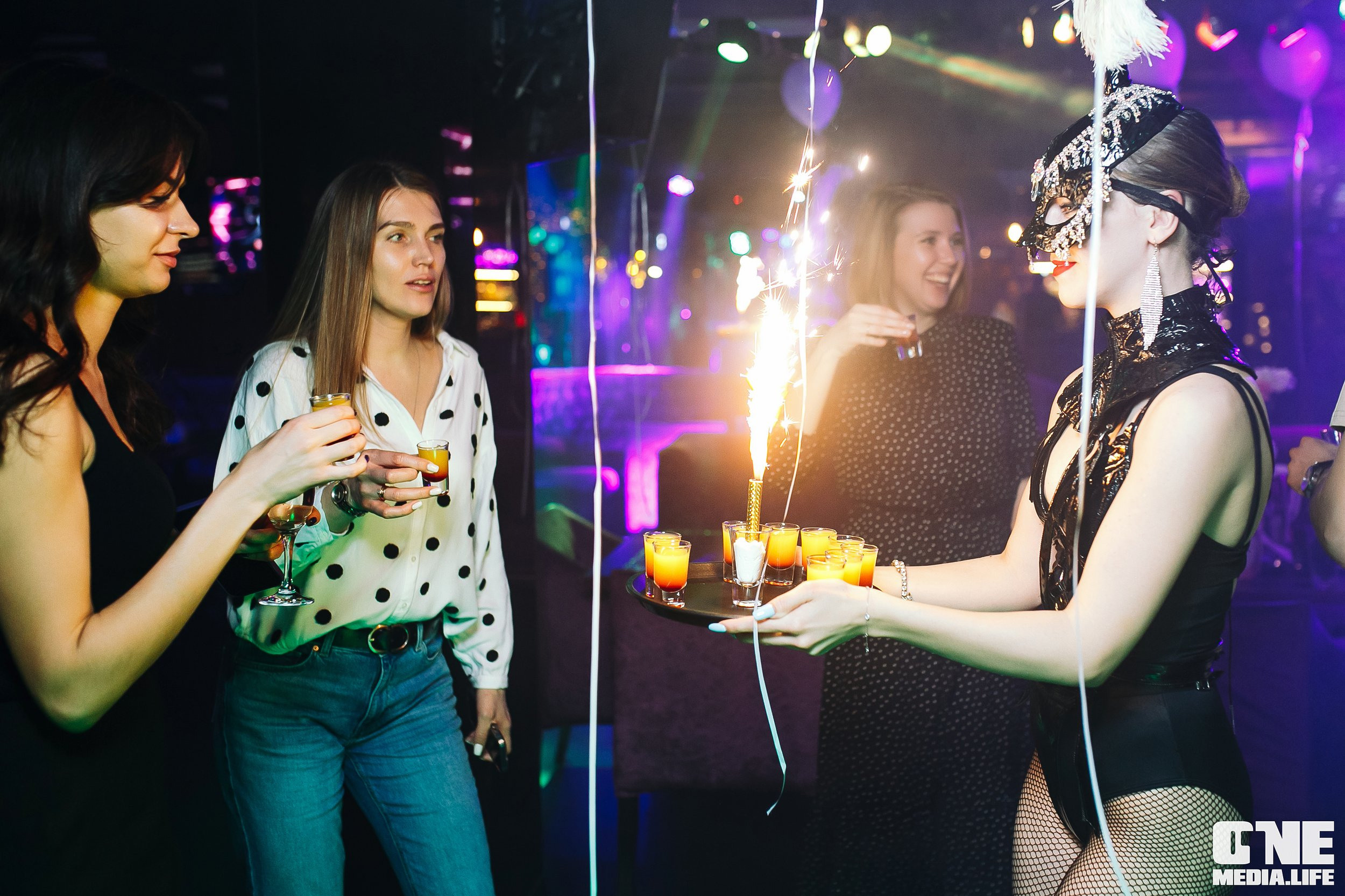 Фоторепортаж из караоке-клуба Эйфория. One Media Life: фоторепортажи, фотоотчеты с мероприятий и заведений