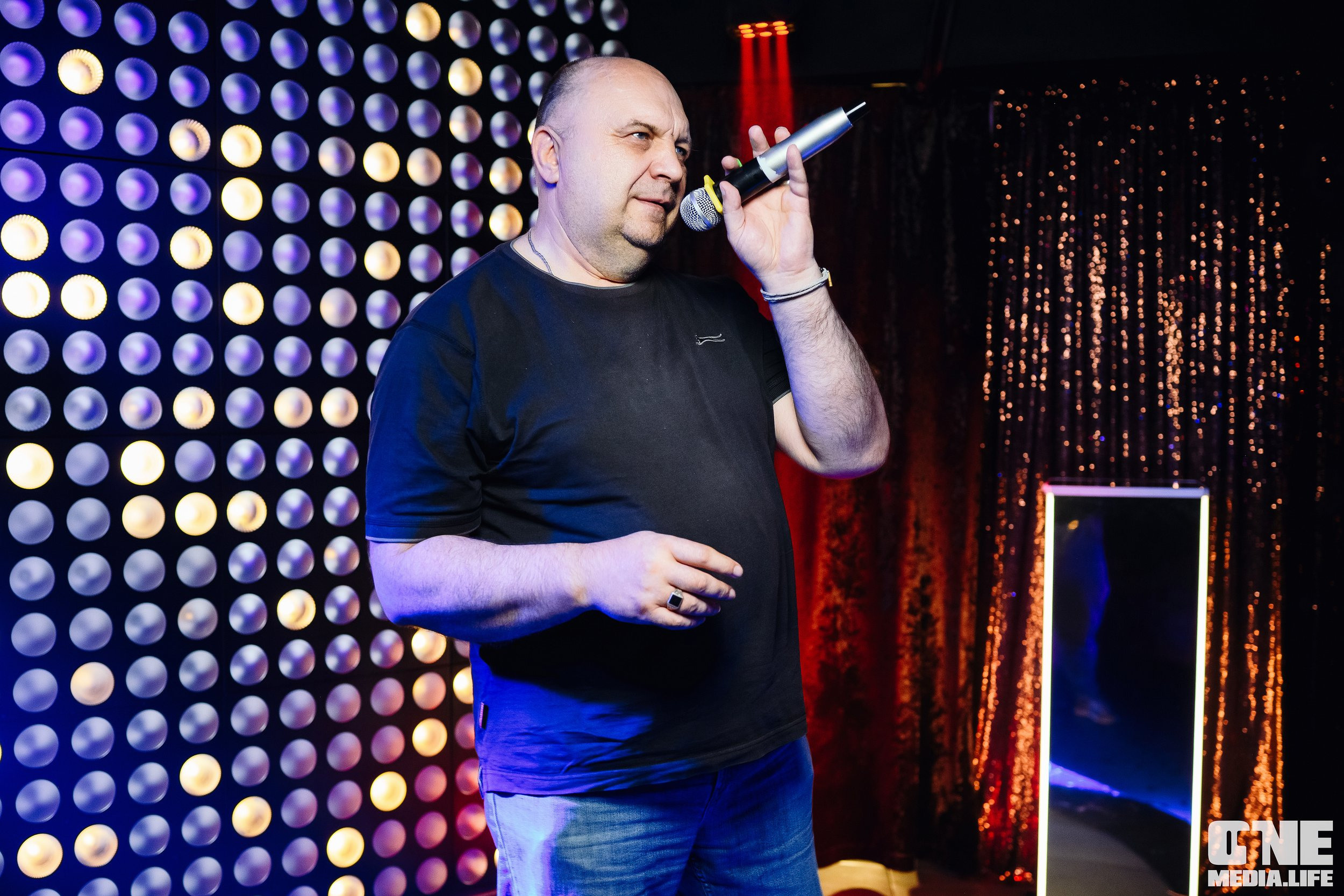 Фоторепортаж из караоке-клуба Эйфория. One Media Life: фоторепортажи, фотоотчеты с мероприятий и заведений