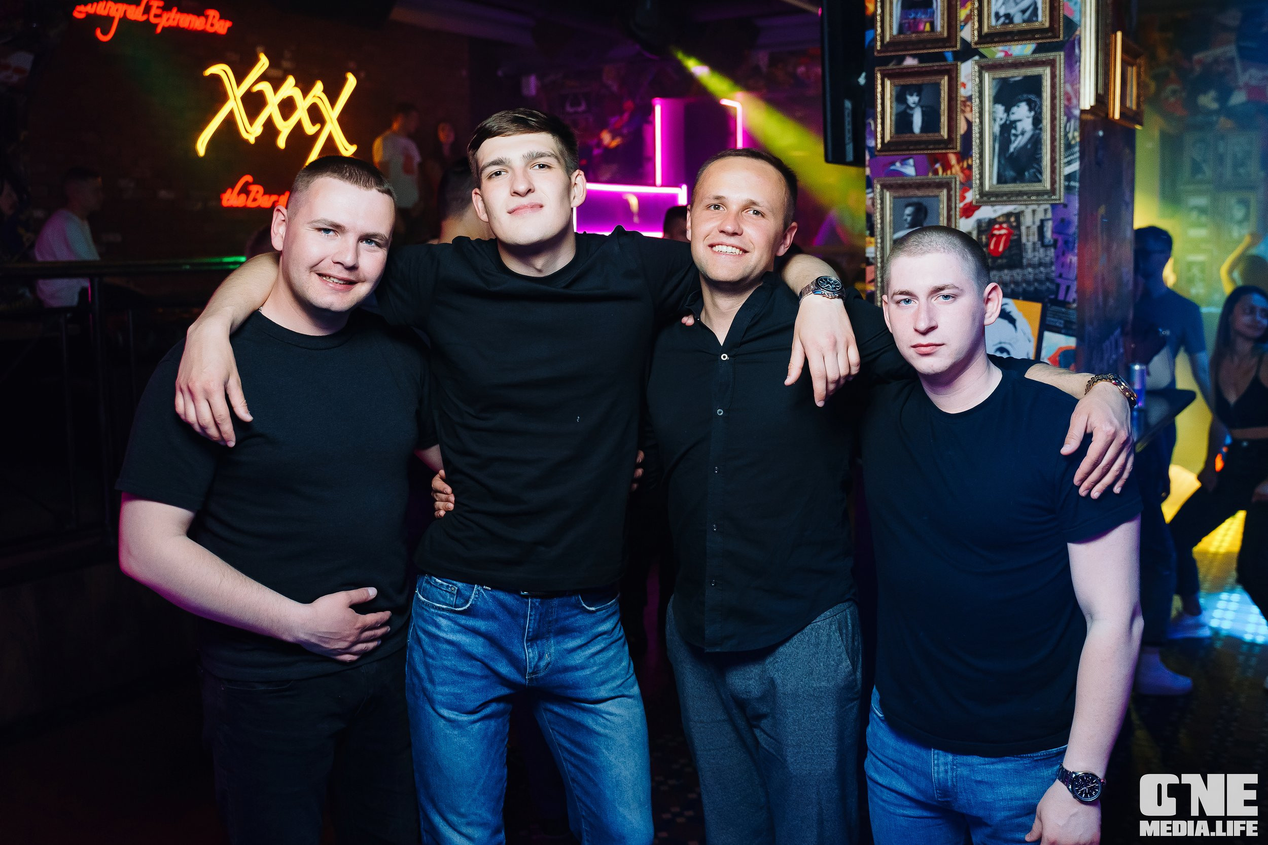 Фоторепортаж из экстрим бара XxxX. One Media Life: фоторепортажи, фотоотчеты с мероприятий и заведений