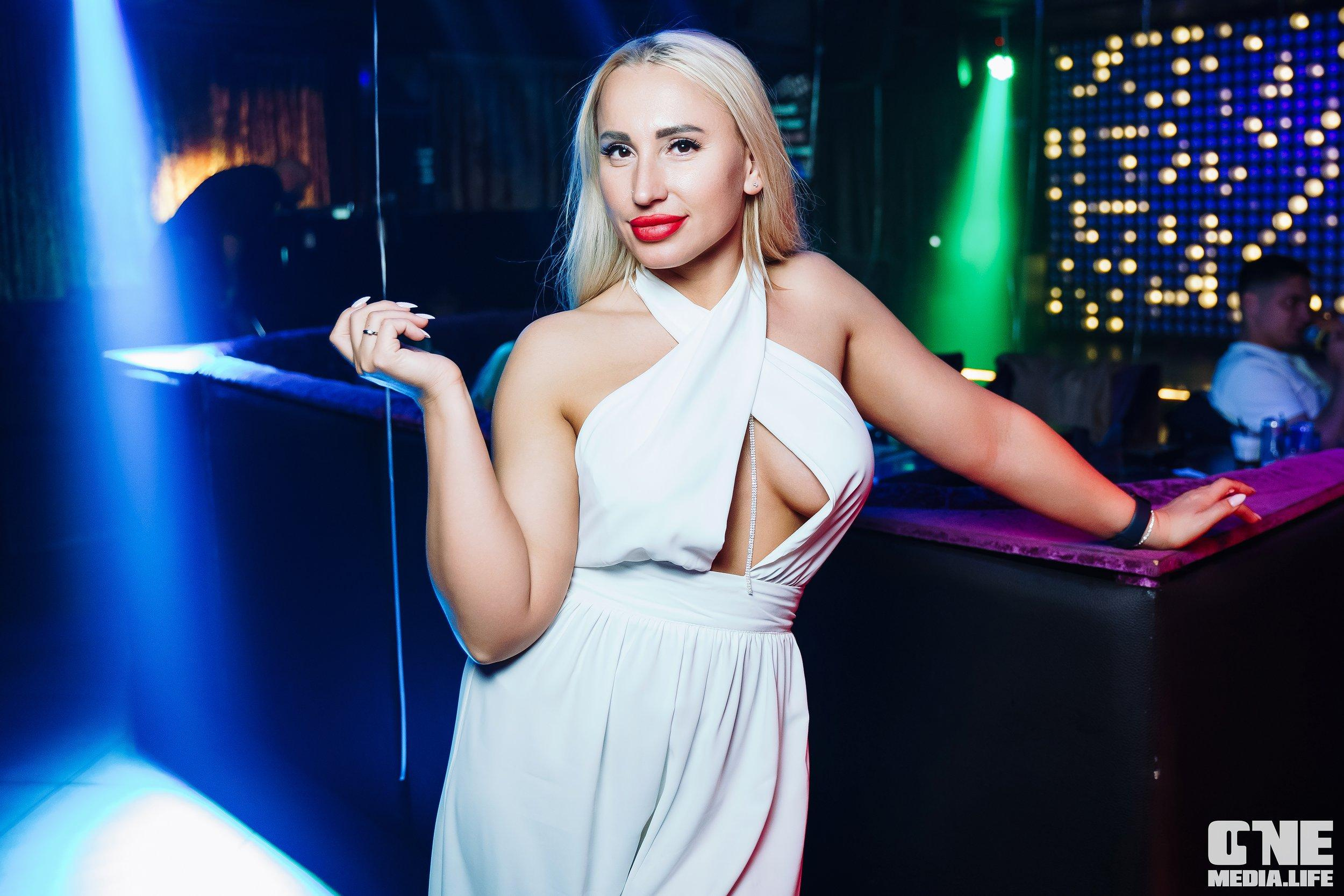 Фотоотчет из караоке-клуба Эйфория. One Media Life: фоторепортажи, фотоотчеты с мероприятий и заведений