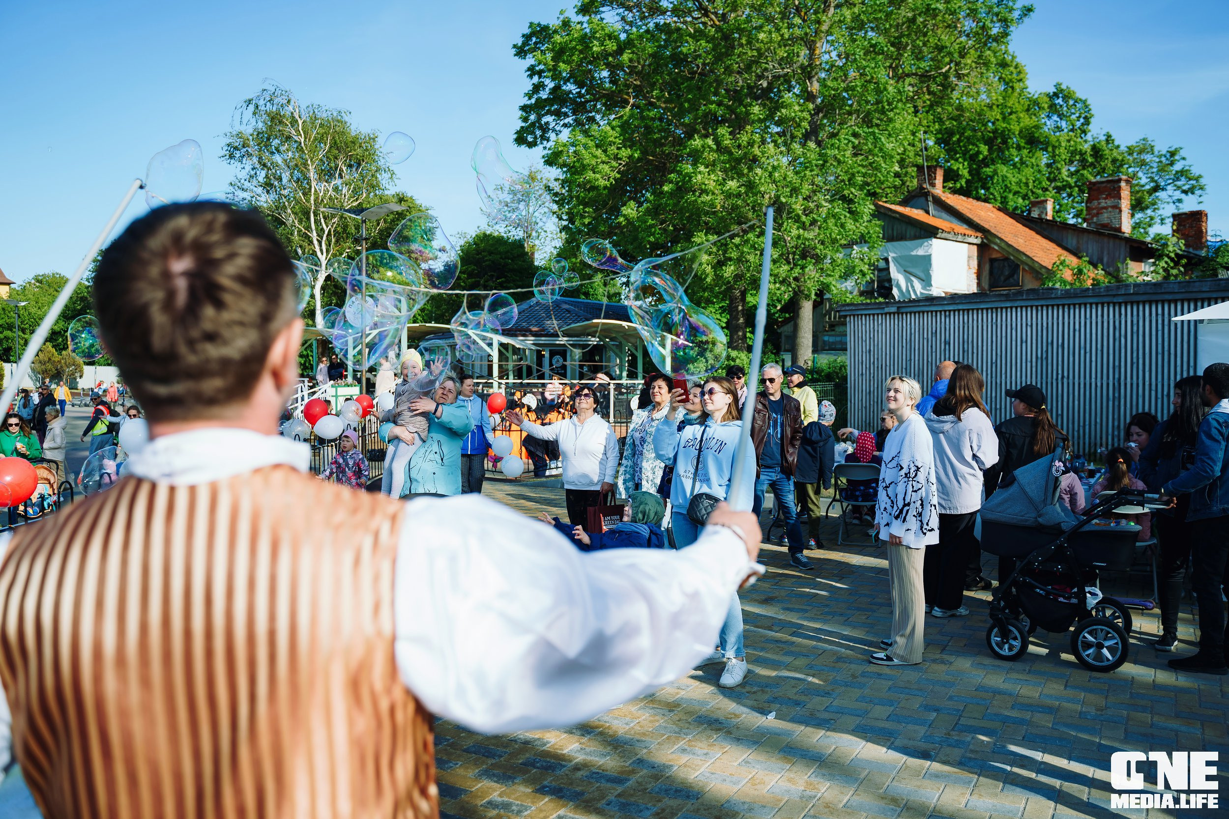 Первый День Рождения колеса обозрения Глаз Балтики. One Media Life: фоторепортажи, фотоотчеты с мероприятий и заведений