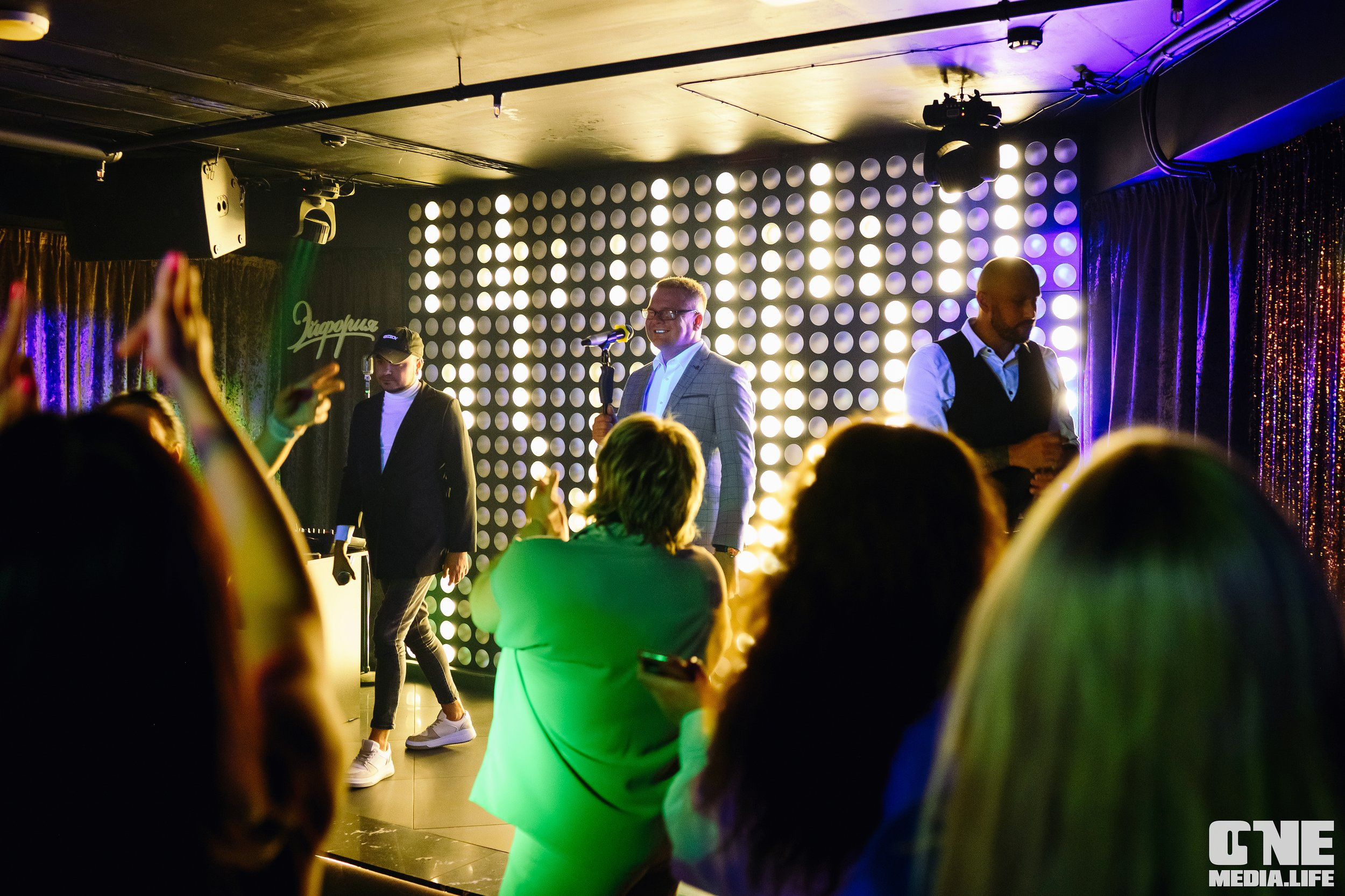 Фоторепортаж из караоке-клуба Эйфория. One Media Life: фоторепортажи, фотоотчеты с мероприятий и заведений