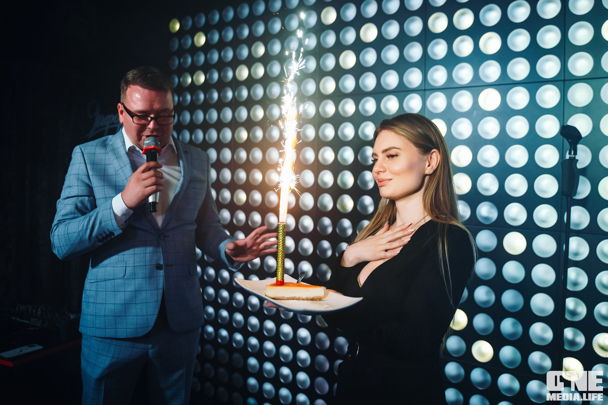 Фотоотчет из караоке-клуба Эйфория. One Media Life: фоторепортажи, фотоотчеты с мероприятий и заведений